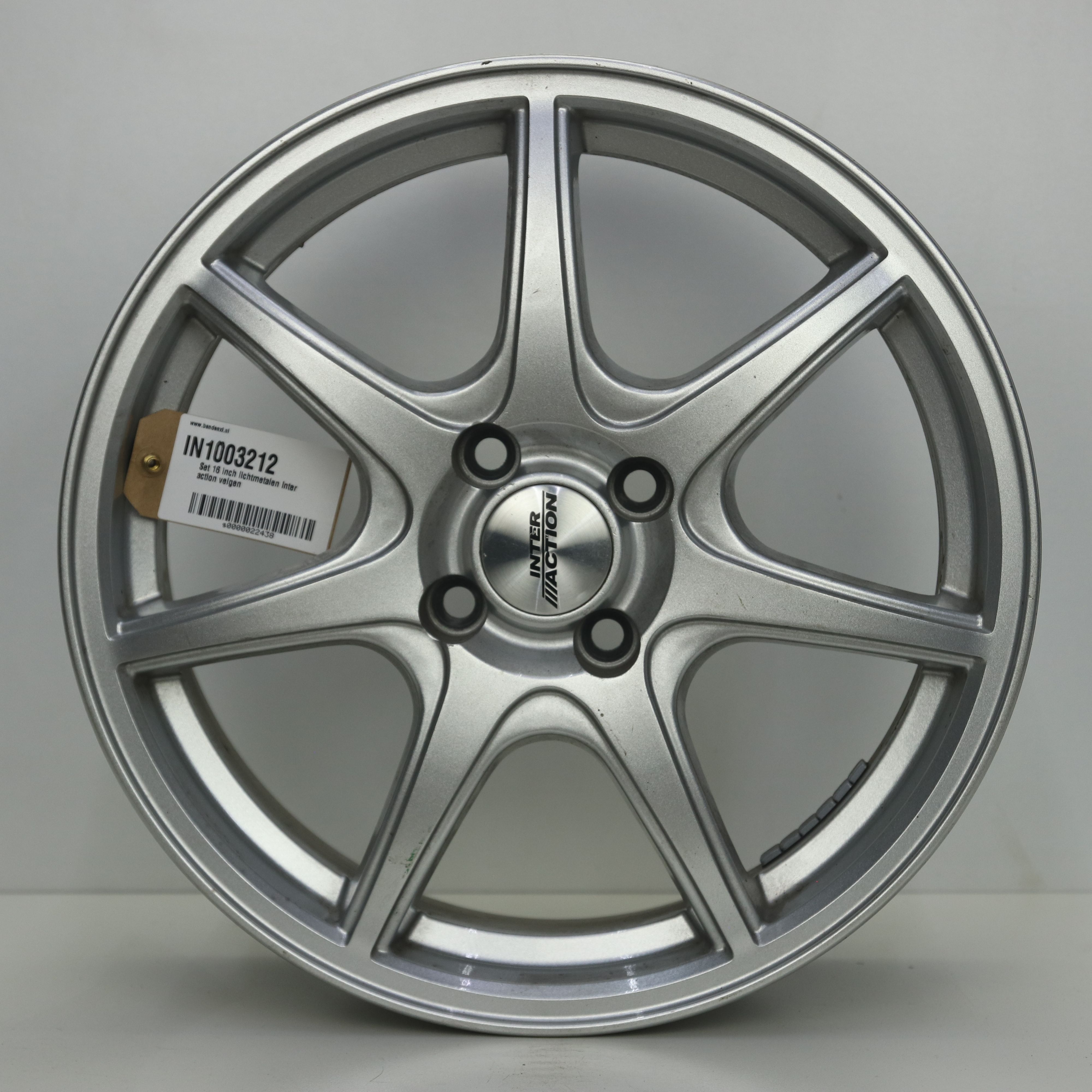 IN1003212 Set 16 inch lichtmetalen Inter action velgen 6.50X16 4X100 ET40.0 NB72.60 Zilver