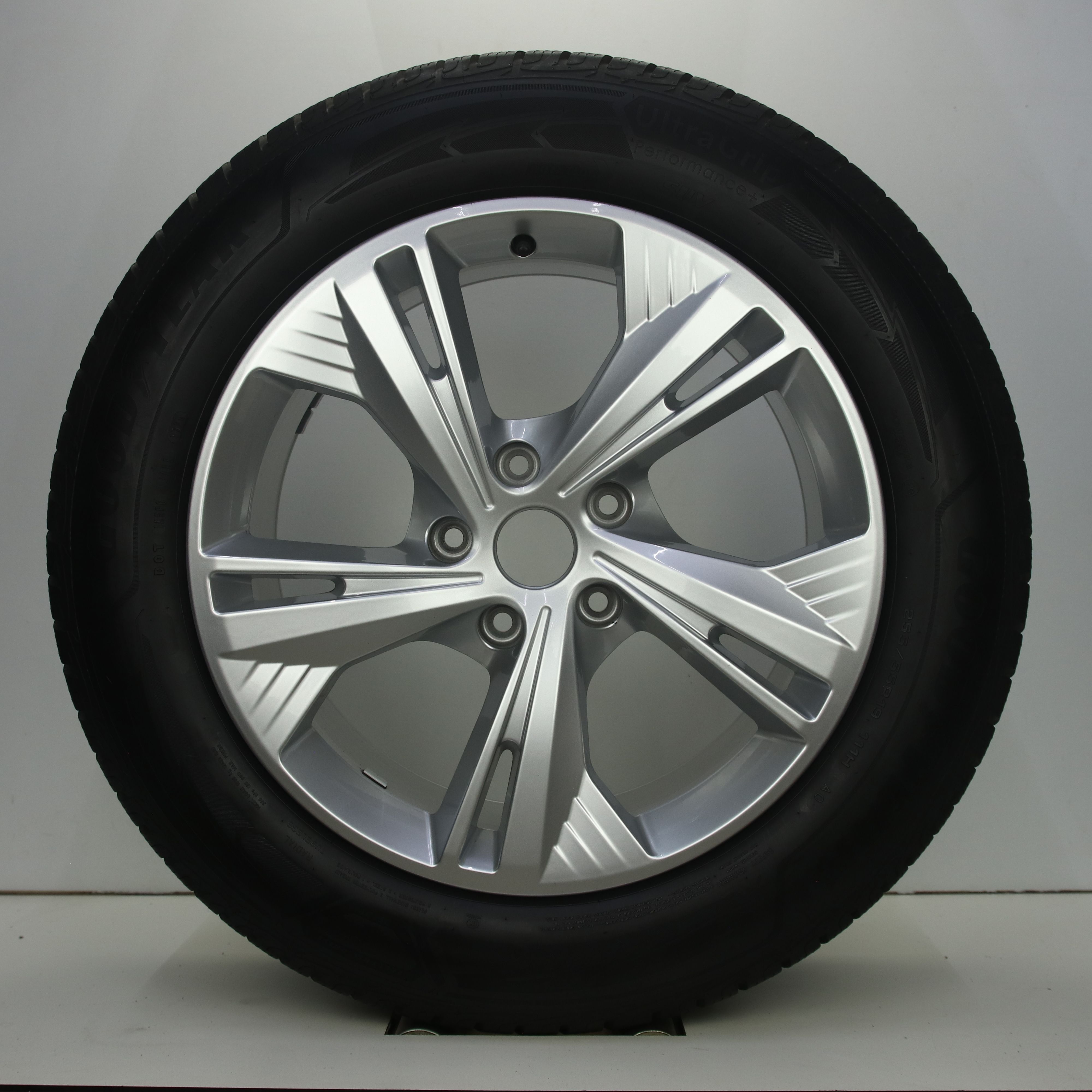 OS1008358 Originele 19 inch lichtmetalen Audi Q6 e-tron velgen (breedset) 8.00X19 5X130 ET40.0 NB66.60 Zilver
