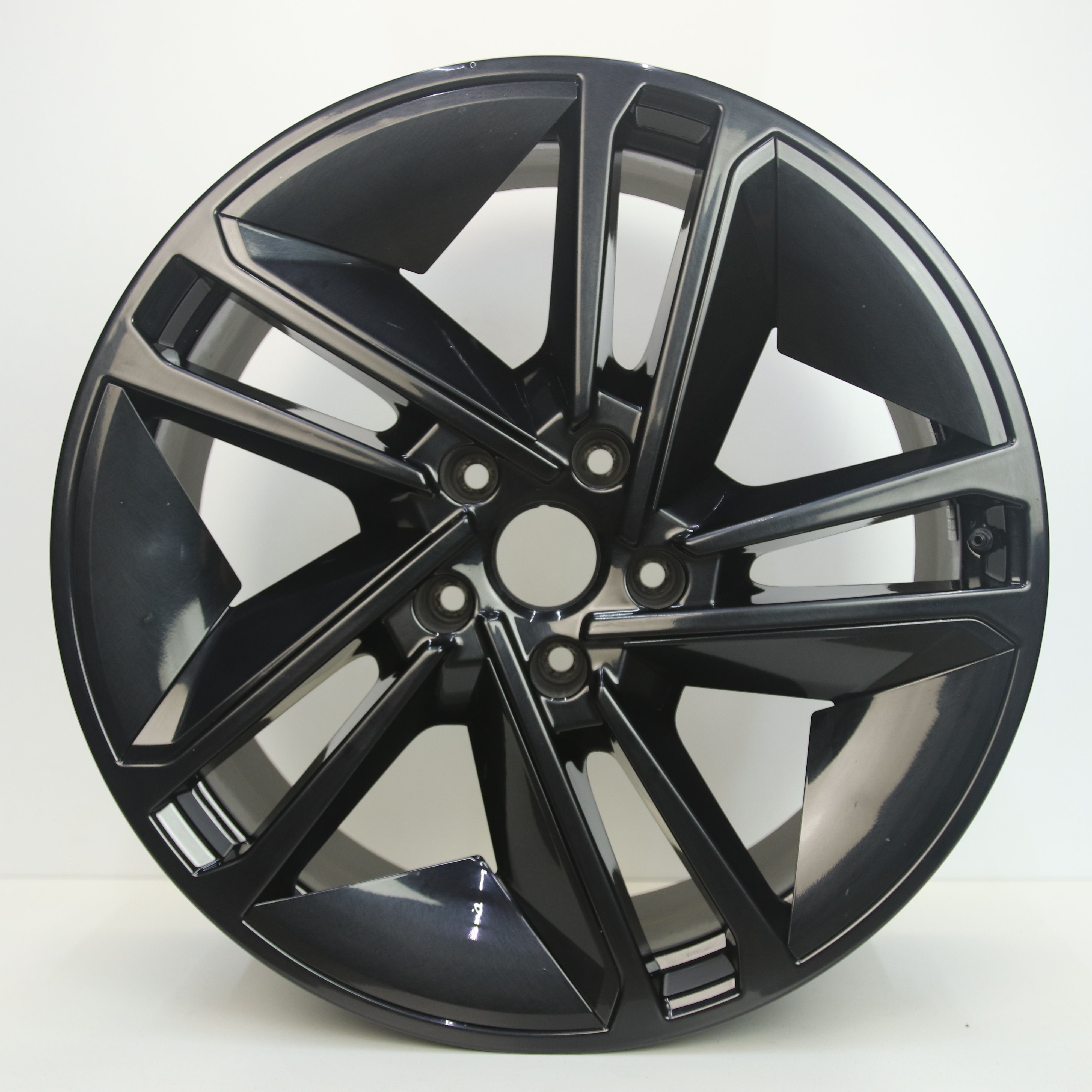 IN1002955 Originele 21 inch lichtmetalen Audi E-tron GT RS velgen (Breedset) 9.50X21 5X130 ET60.0 NB71.60 Zwart