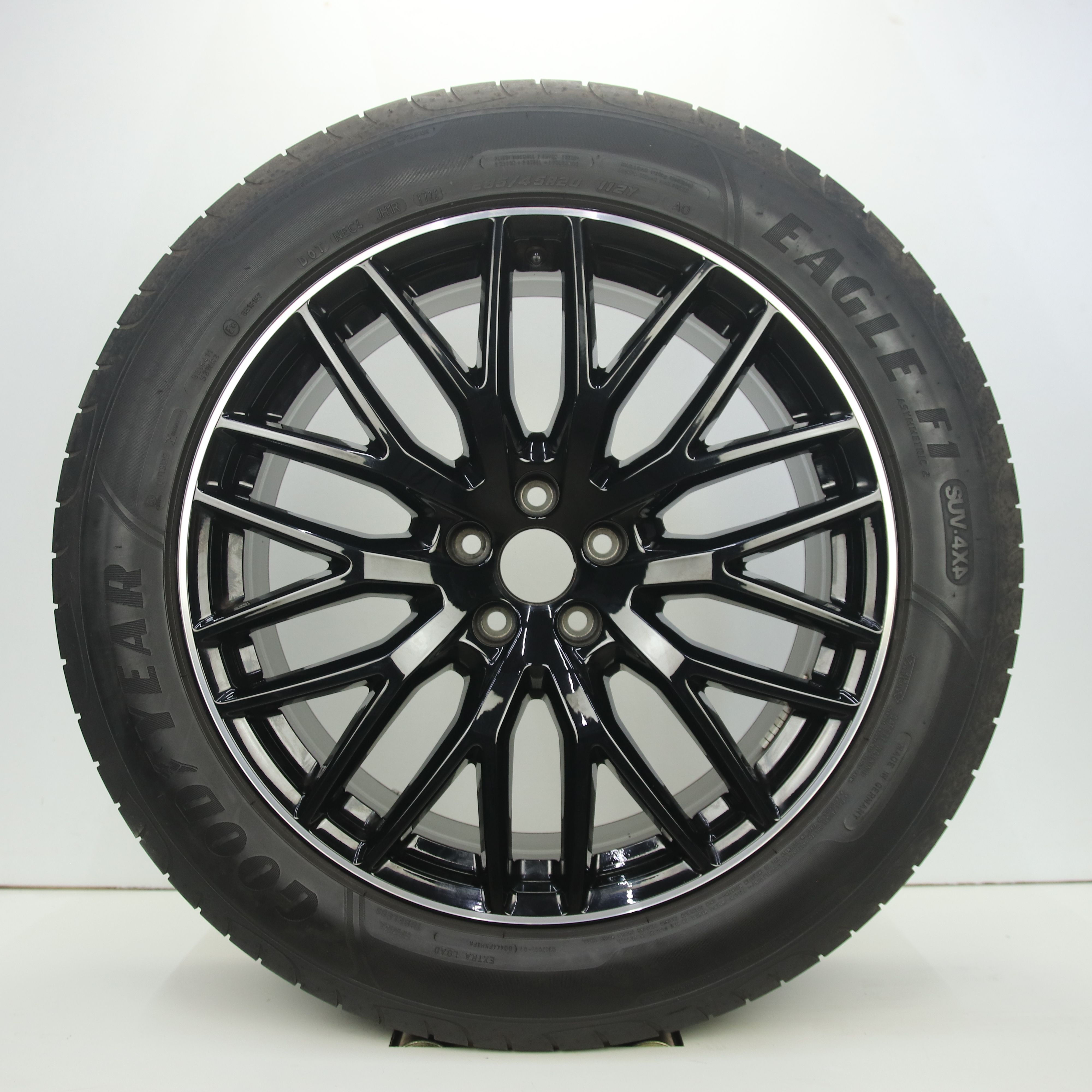 OS1008440 Originele 20 inch lichtmetalen Audi Q7 velgen 9.00X20 5X112 ET33.0 NB66.60 Zwart gepolijst (lip)