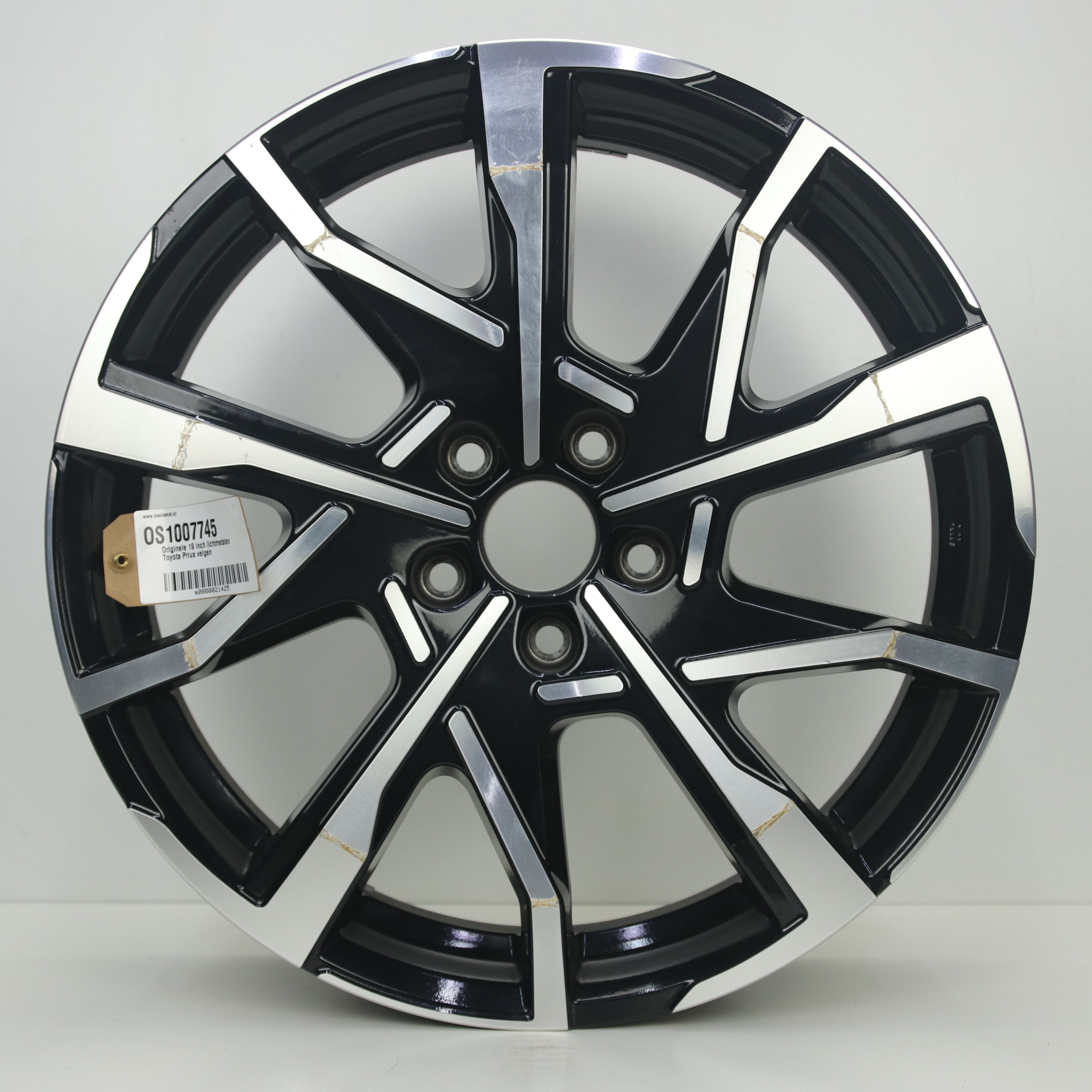OS1007745 Originele 19 inch lichtmetalen Toyota Prius velgen 6.50X19 5X114.3 ET40.0 NB0.00