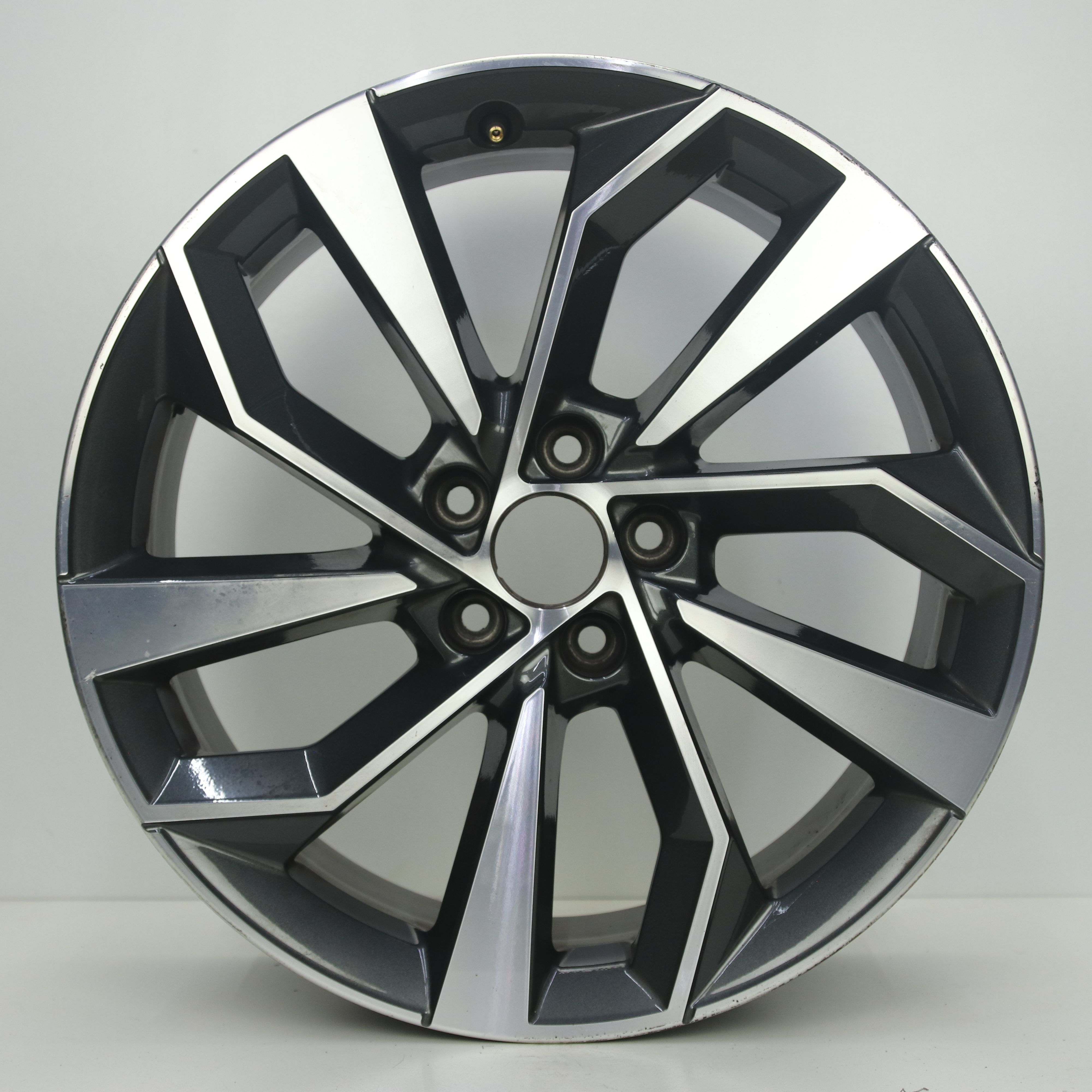OS1008441 Originele 19 inch lichtmetalen Audi Q5 velgen 8.00X19 5X112 ET39.0 NB66.60 Antraciet gepolijst