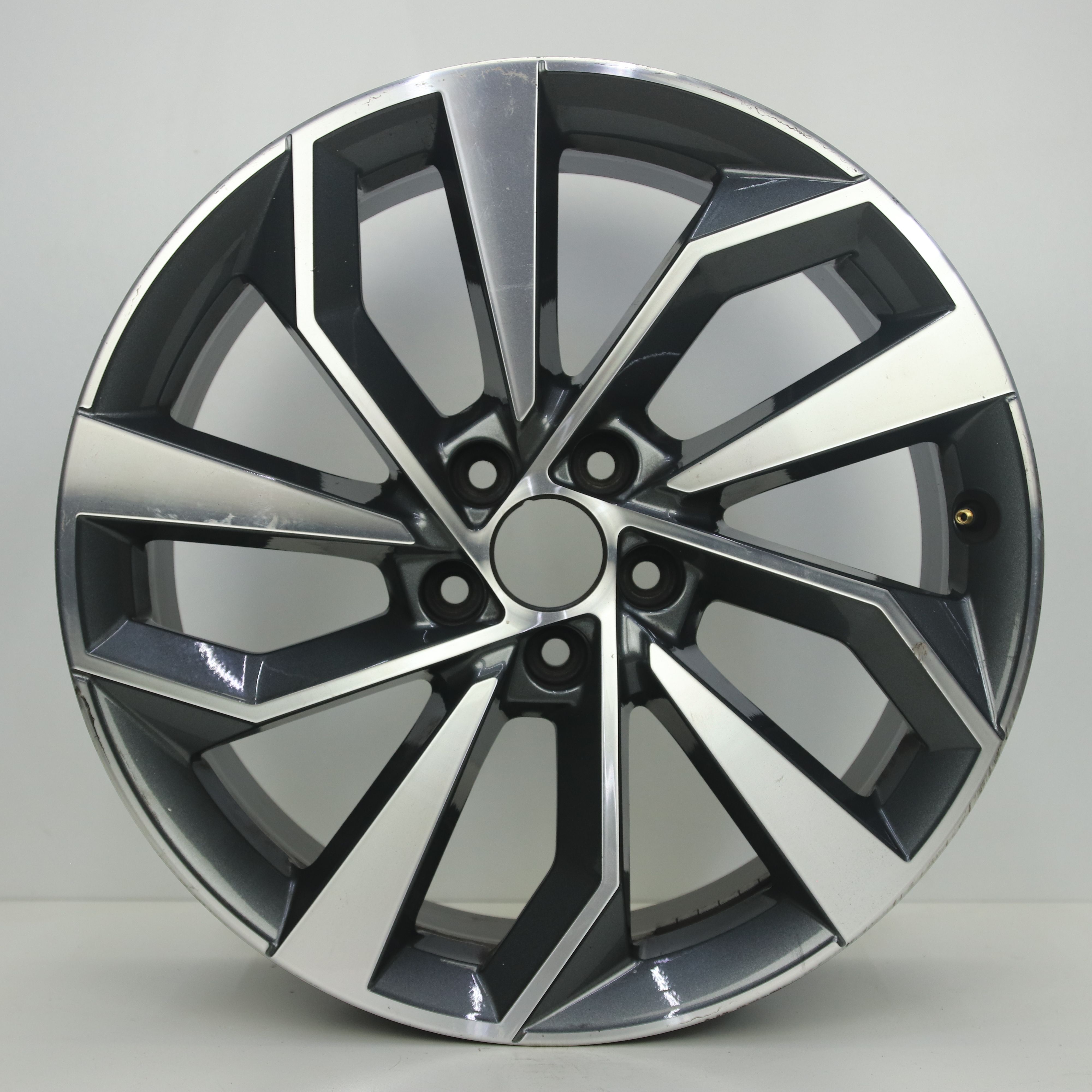 OS1008441 Originele 19 inch lichtmetalen Audi Q5 velgen 8.00X19 5X112 ET39.0 NB66.60 Antraciet gepolijst
