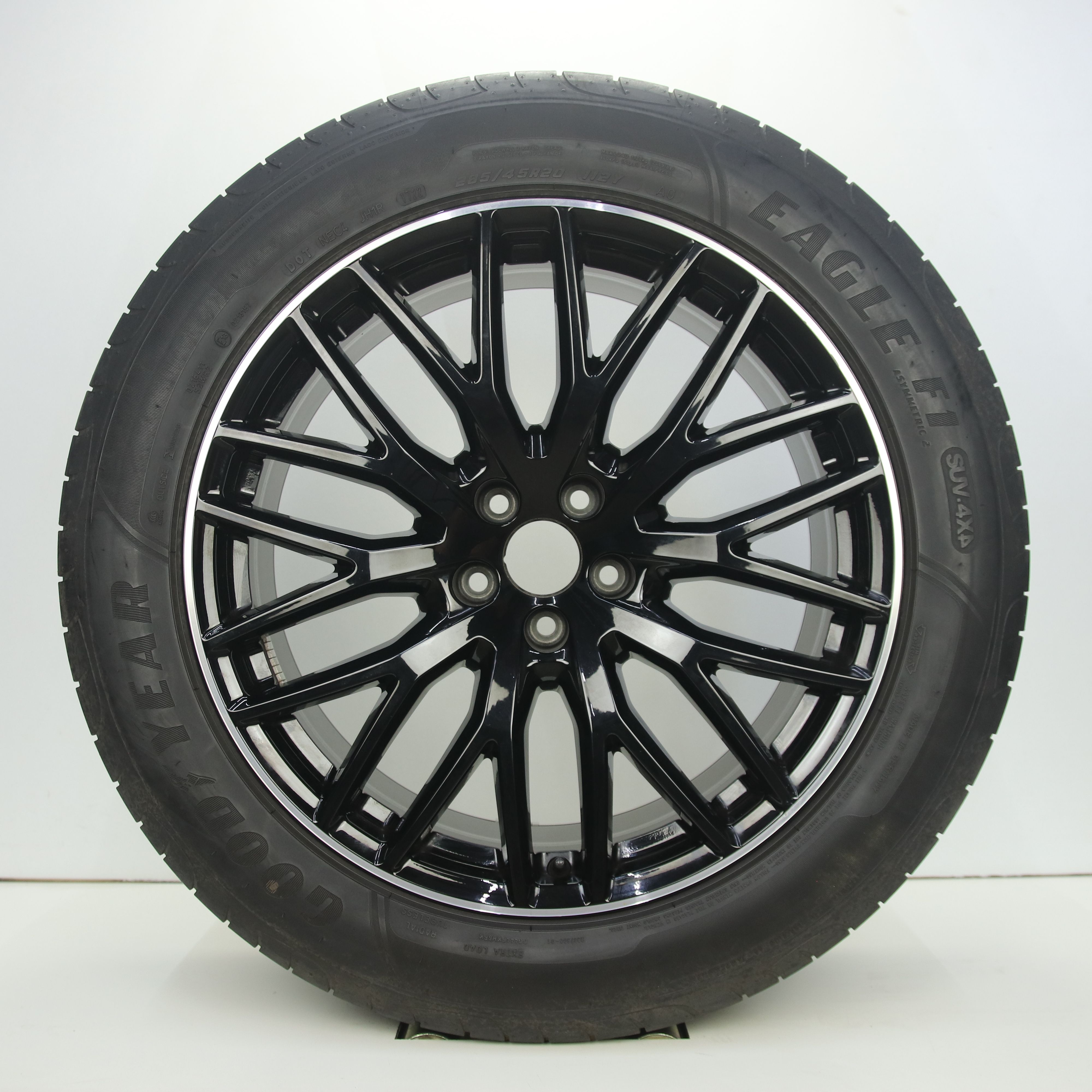 OS1008440 Originele 20 inch lichtmetalen Audi Q7 velgen 9.00X20 5X112 ET33.0 NB66.60 Zwart gepolijst (lip)