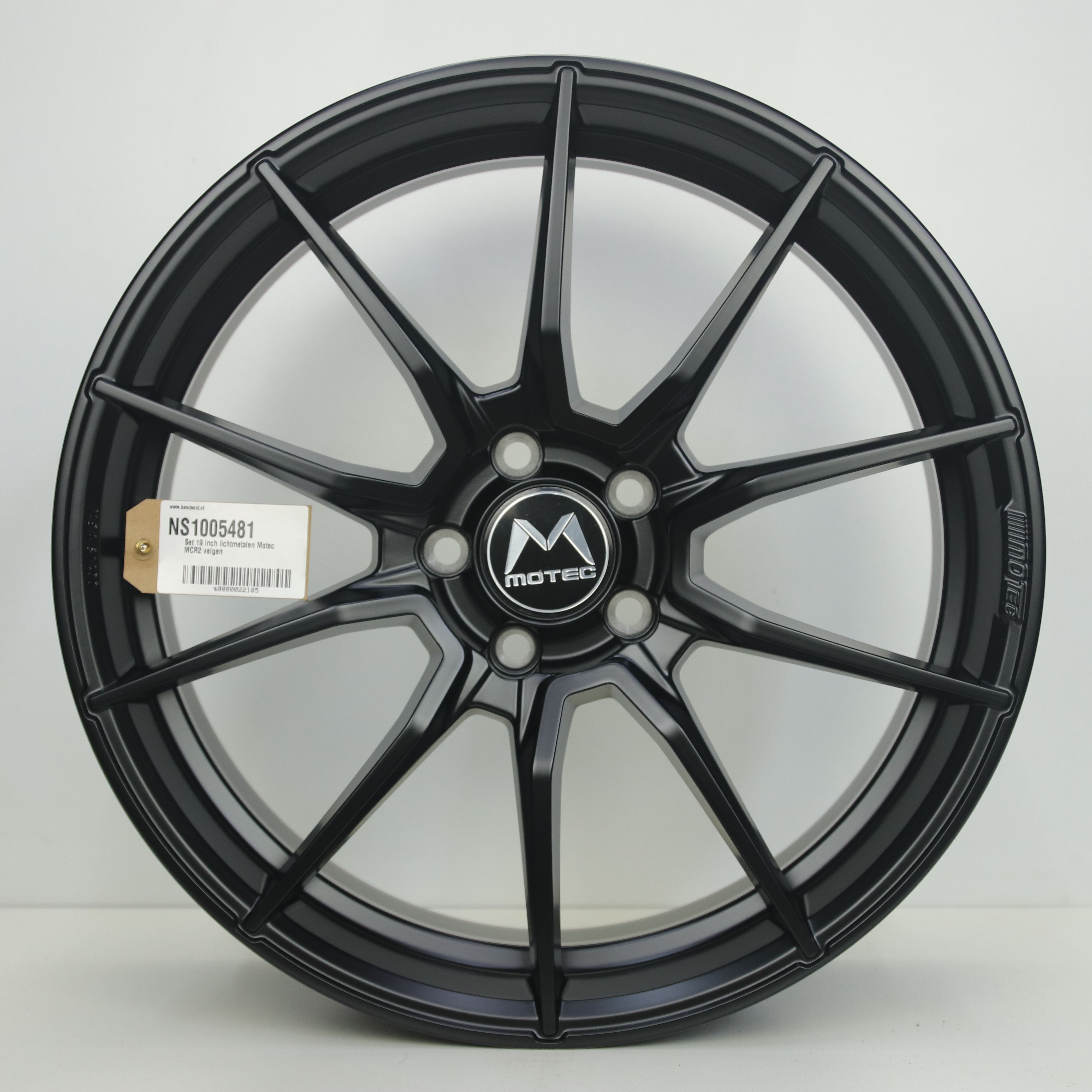 NS1005481 Set 19 inch lichtmetalen Motec MCR2 velgen 8.50X19 5X112 ET43.0 NB66.60 Mat zwart
