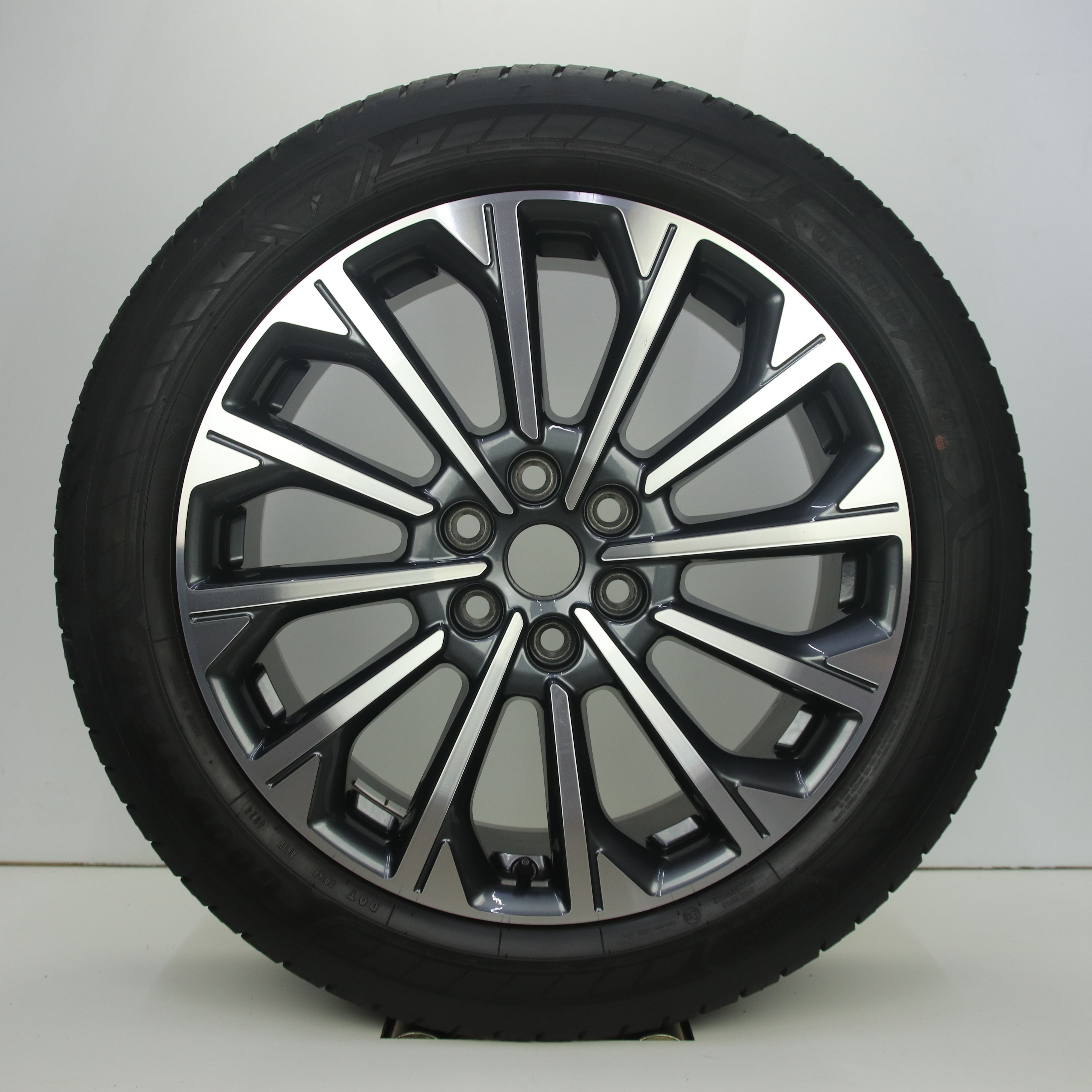 OS1008259 Originele 19 inch lichtmetalen Ford Transit Custom velgen 7.50X19 6X120 ET52.5 NB74.60 Antraciet gepolijst