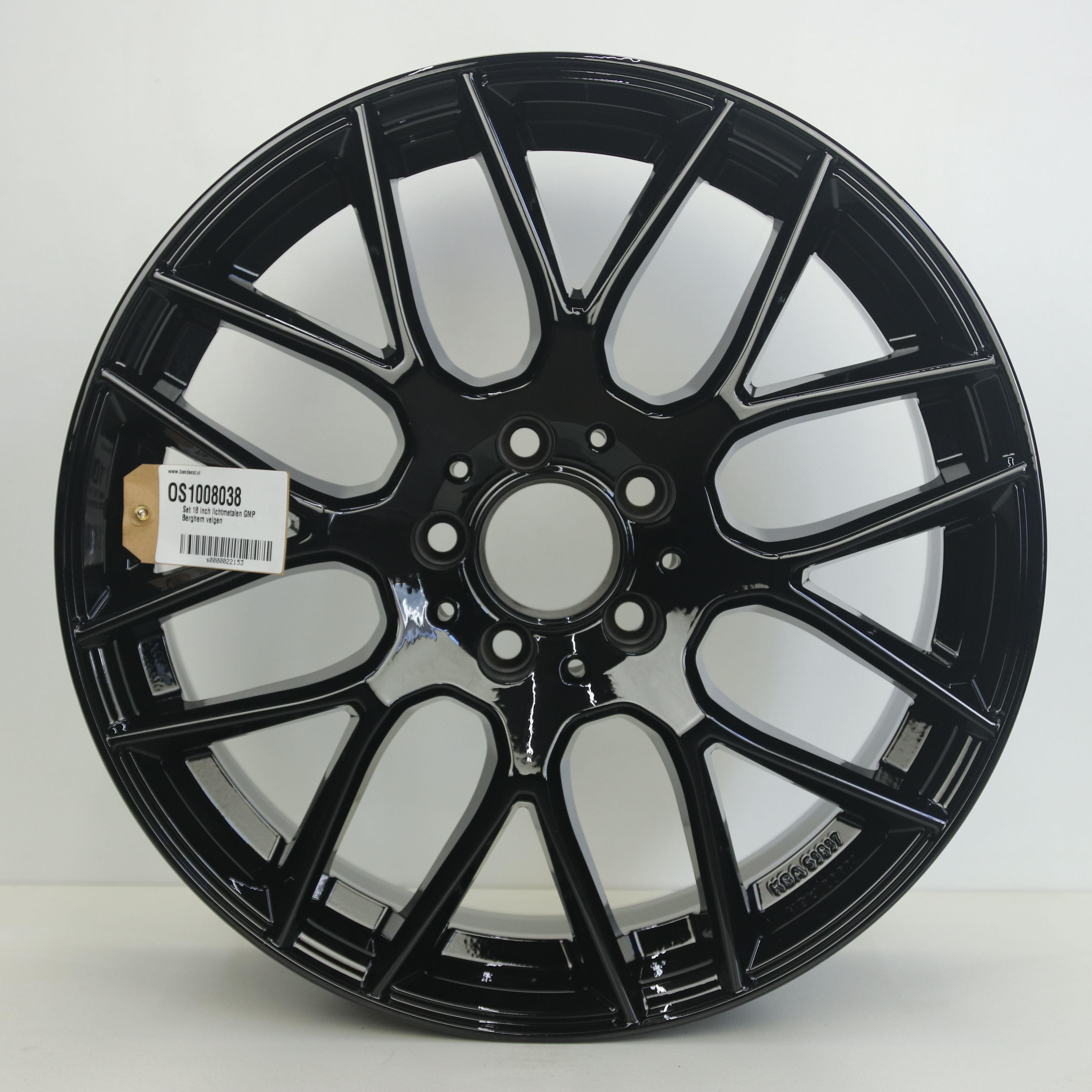 OS1008038 Set 18 inch lichtmetalen GMP Berghem velgen 8.00X18 5X112 ET45.0 NB66.60 Zwart