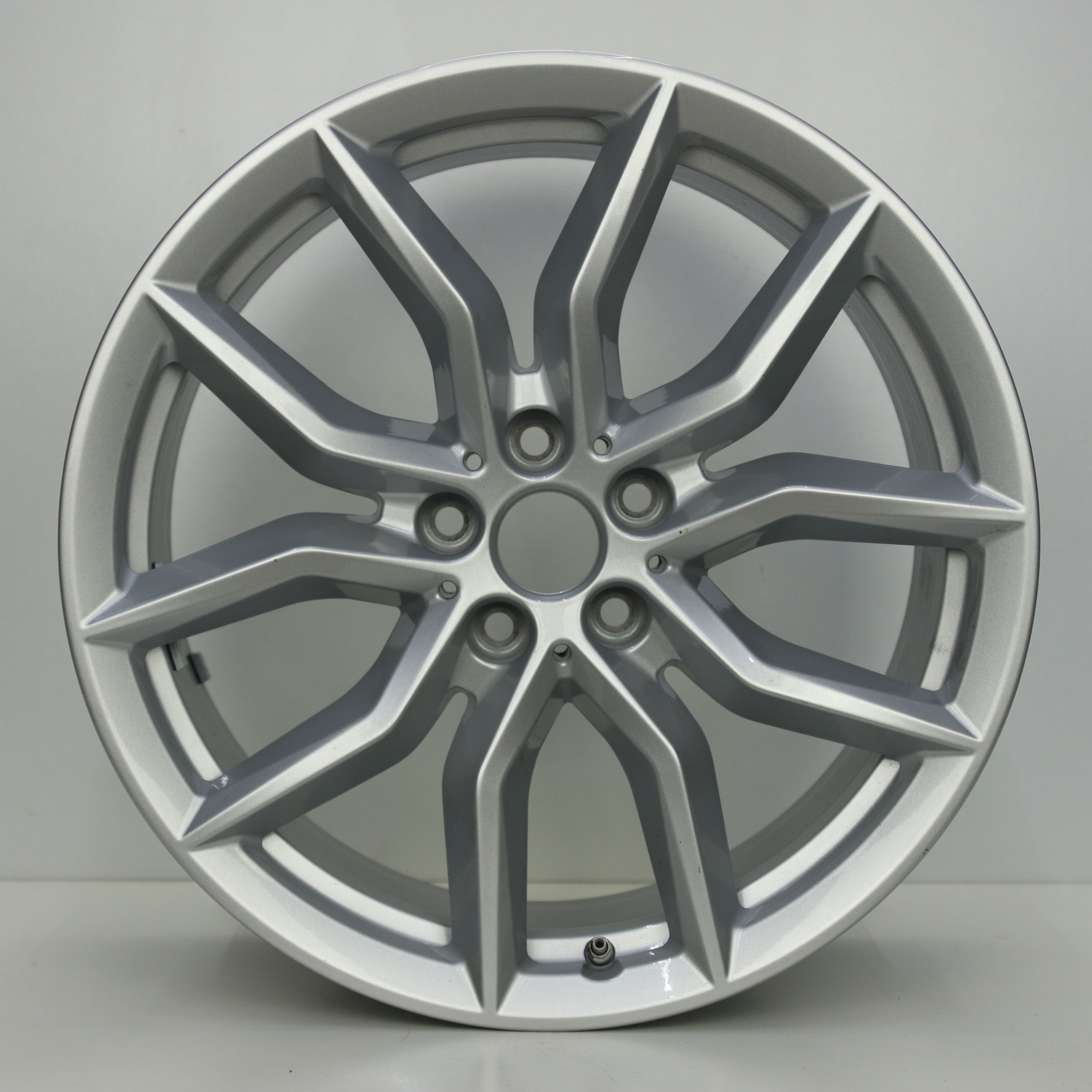 OS1008450 Originele 19 inch lichtmetalen BMW X5 styling 734 velgen 9.00X19 5X112 ET38.0 NB66.60 Zilver
