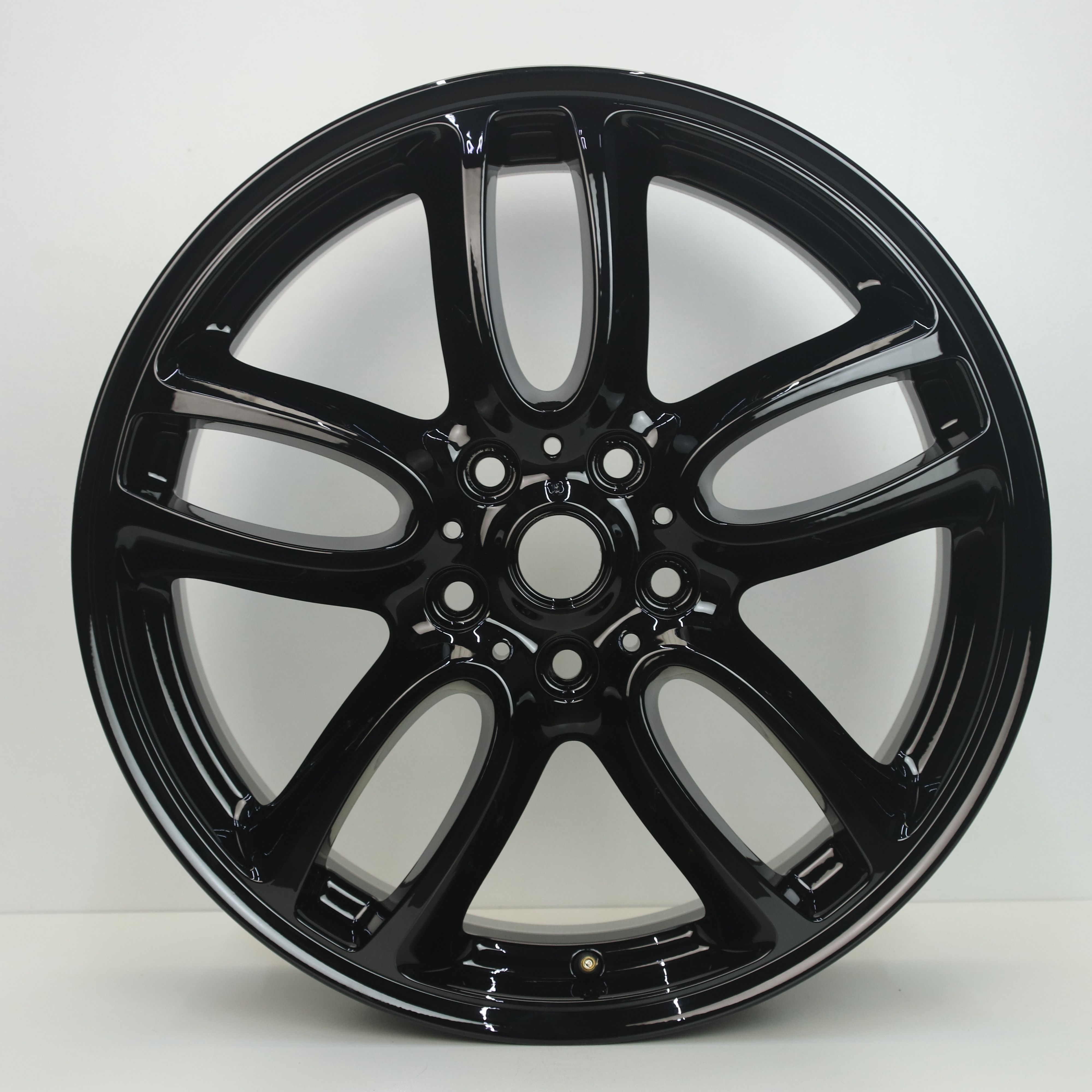 OS1007137 Originele 19 inch lichtmetalen Mini Cooper Countryman velgen 7.50X19 5X120 ET52.0 NB72.60 Zwart