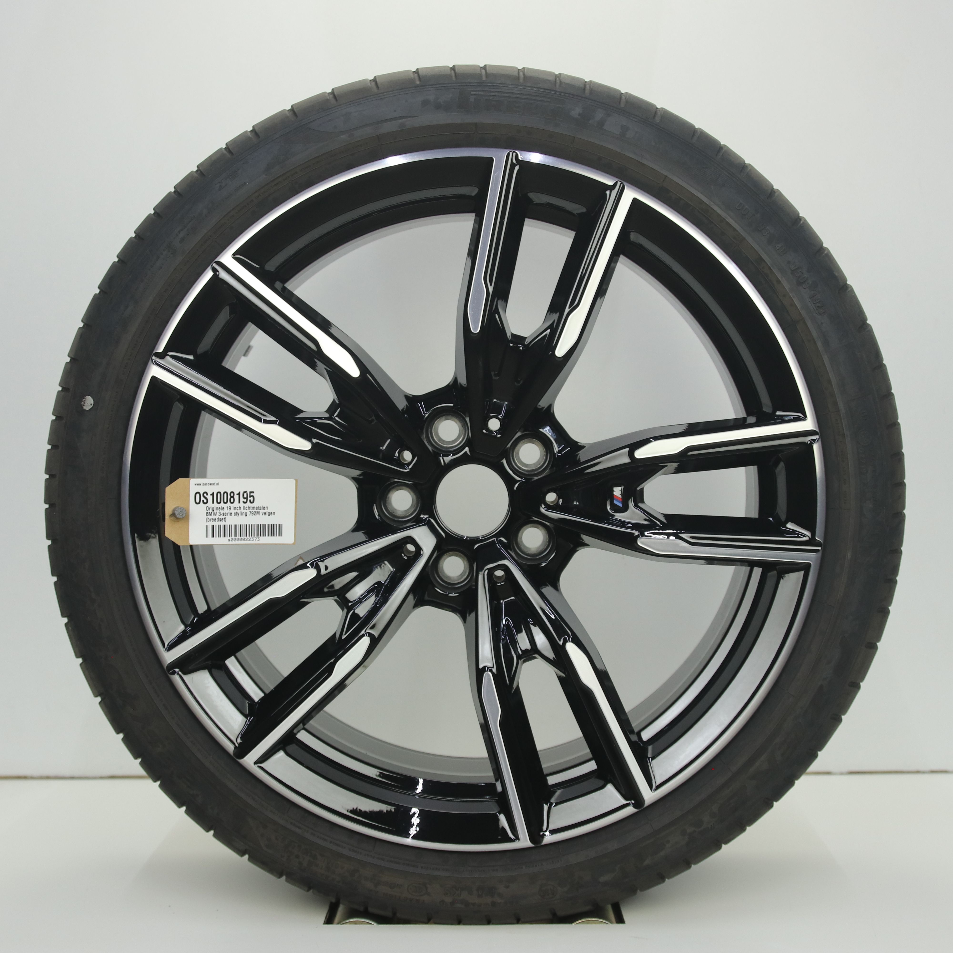 OS1008195 Originele 19 inch lichtmetalen BMW 3-serie styling 792M velgen (breedset) 8.00X19 5X112 ET27.0 NB66.60 Zwart gepolijst