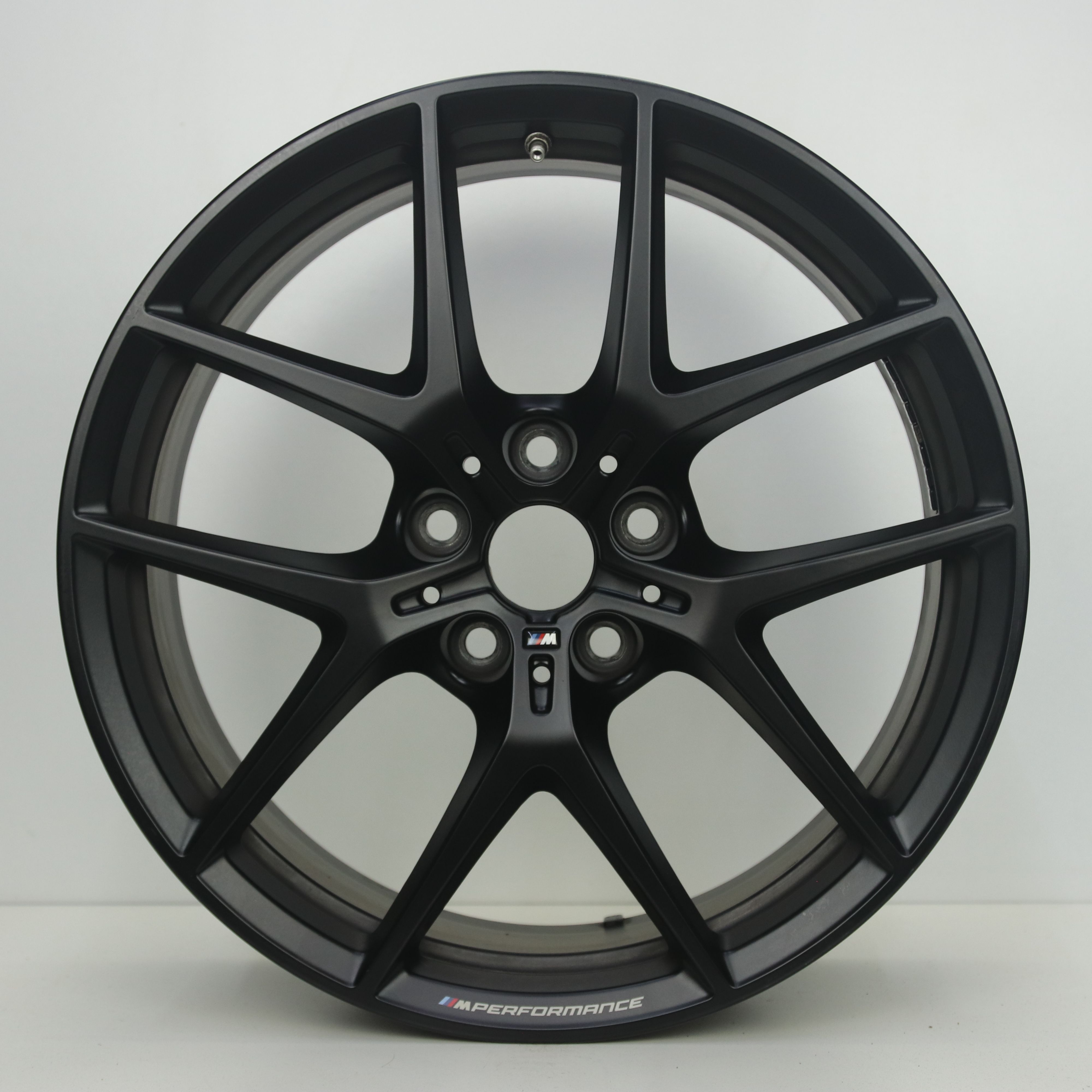 IN1003196 Originele 18 inch lichtmetalen BMW 1 / 2-serie styling M554 velgen 8.00X18 5X112 ET54.0 NB66.60 Mat zwart