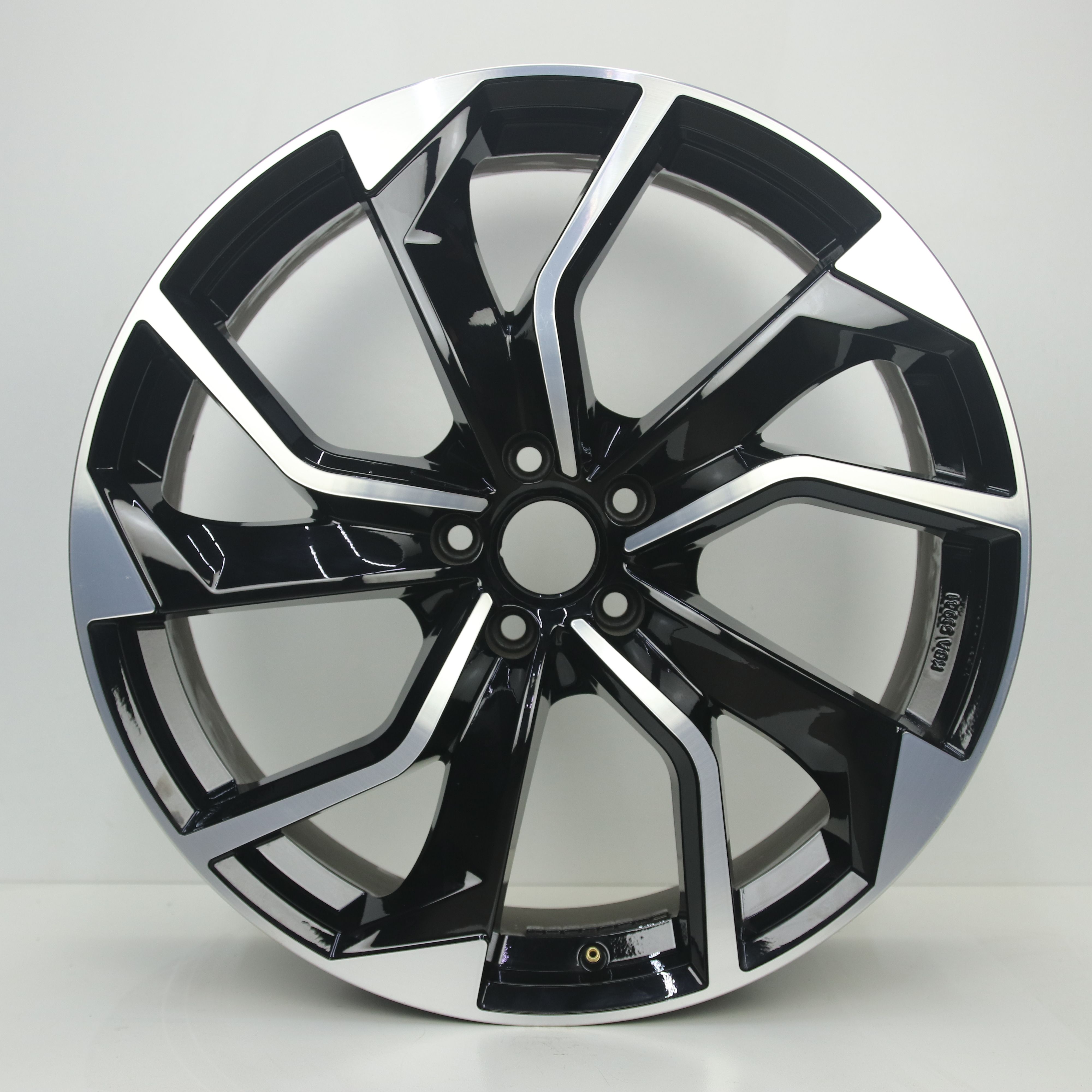 OS1008072 Set 21 inch lichtmetalen GMP Rebel velgen 8.50X21 5X112 ET38.0 NB66.60 Zwart gepolijst
