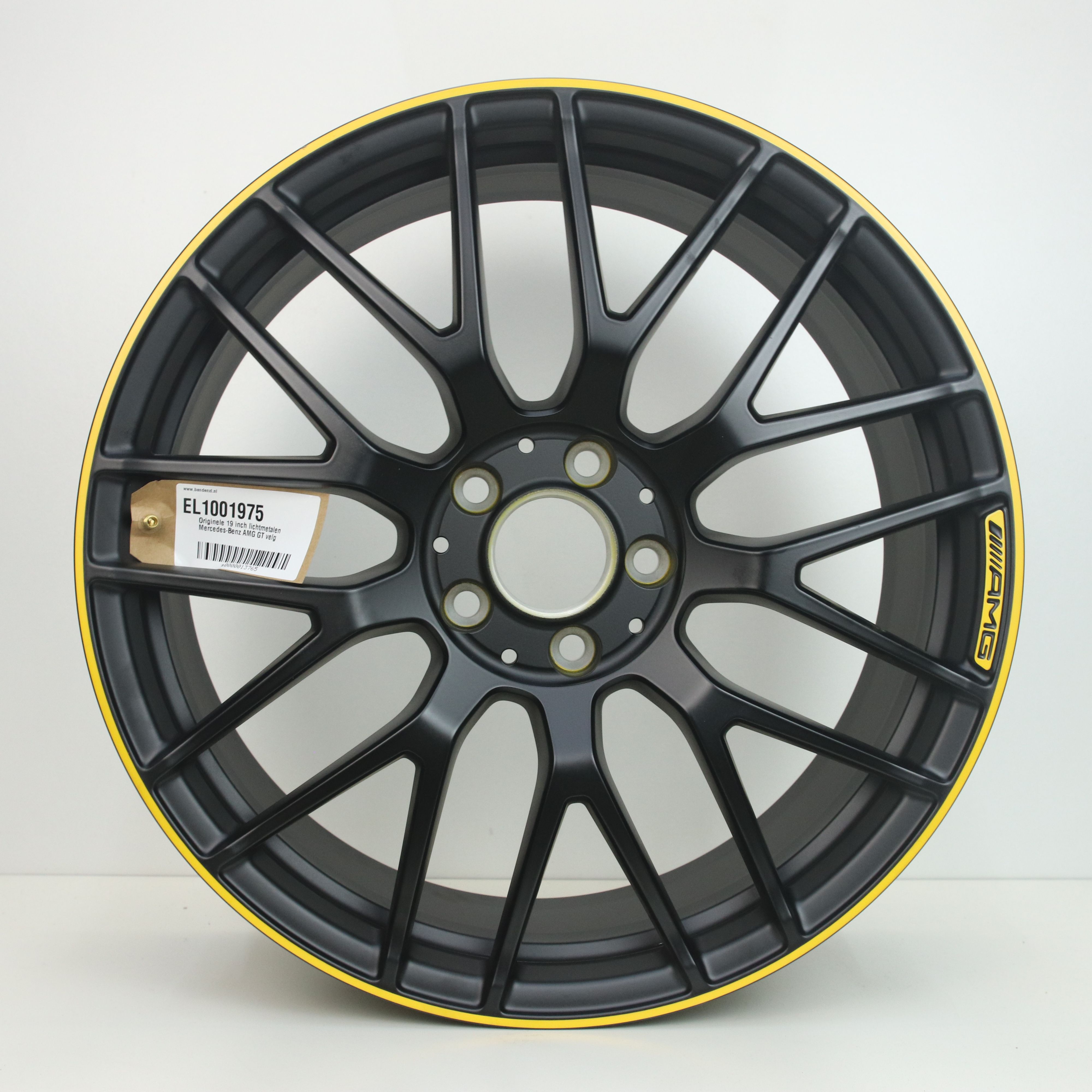 EL1001975 Originele 19 inch lichtmetalen Mercedes-Benz AMG GT velg 9.00X19 5X112 ET61.0 NB66.60 Mat zwart met gele rand