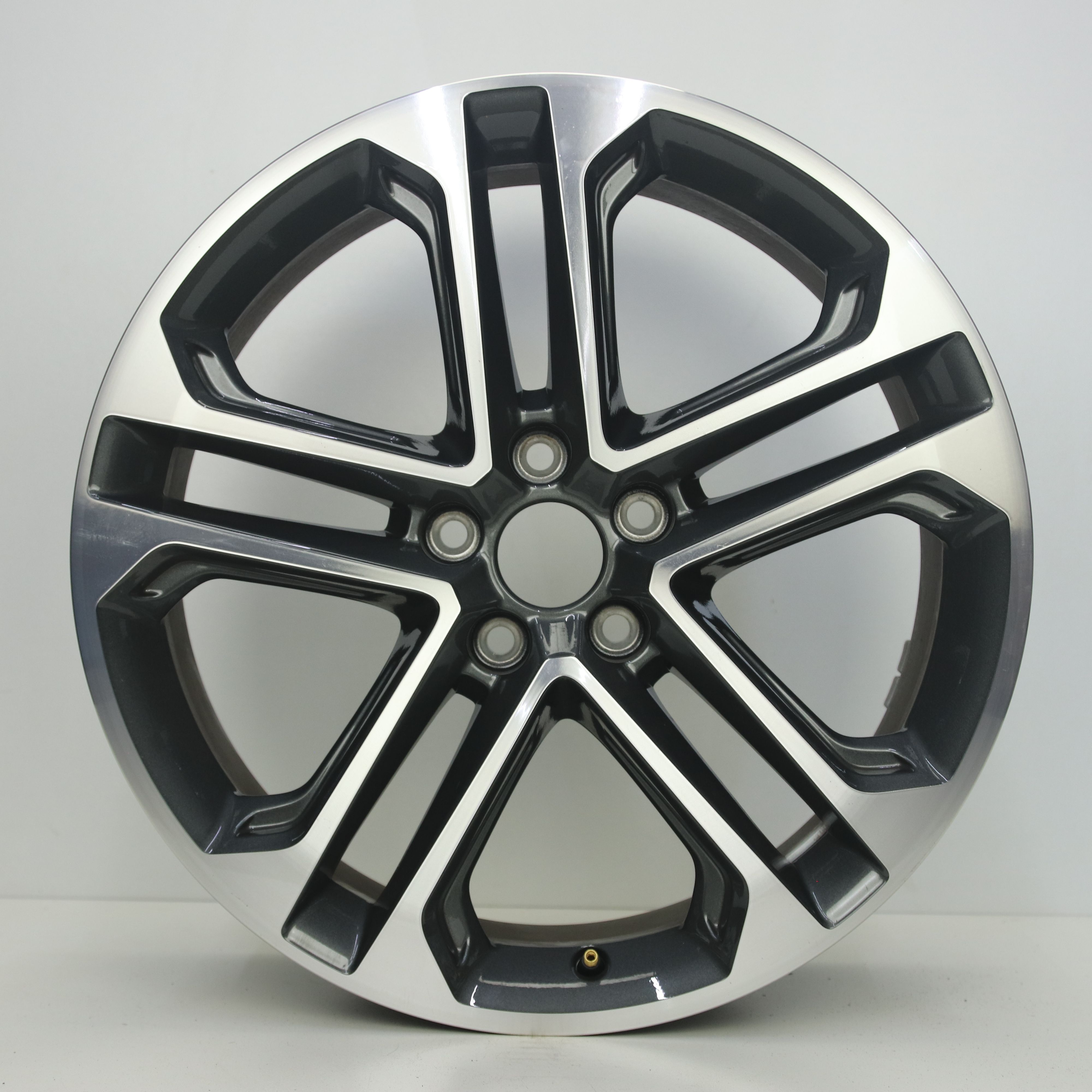 IN1003224 Originele 19 inch lichtmetalen Audi Q5 velgen 8.00X19 5X112 ET39.0 NB66.60 Antraciet Gepolijst