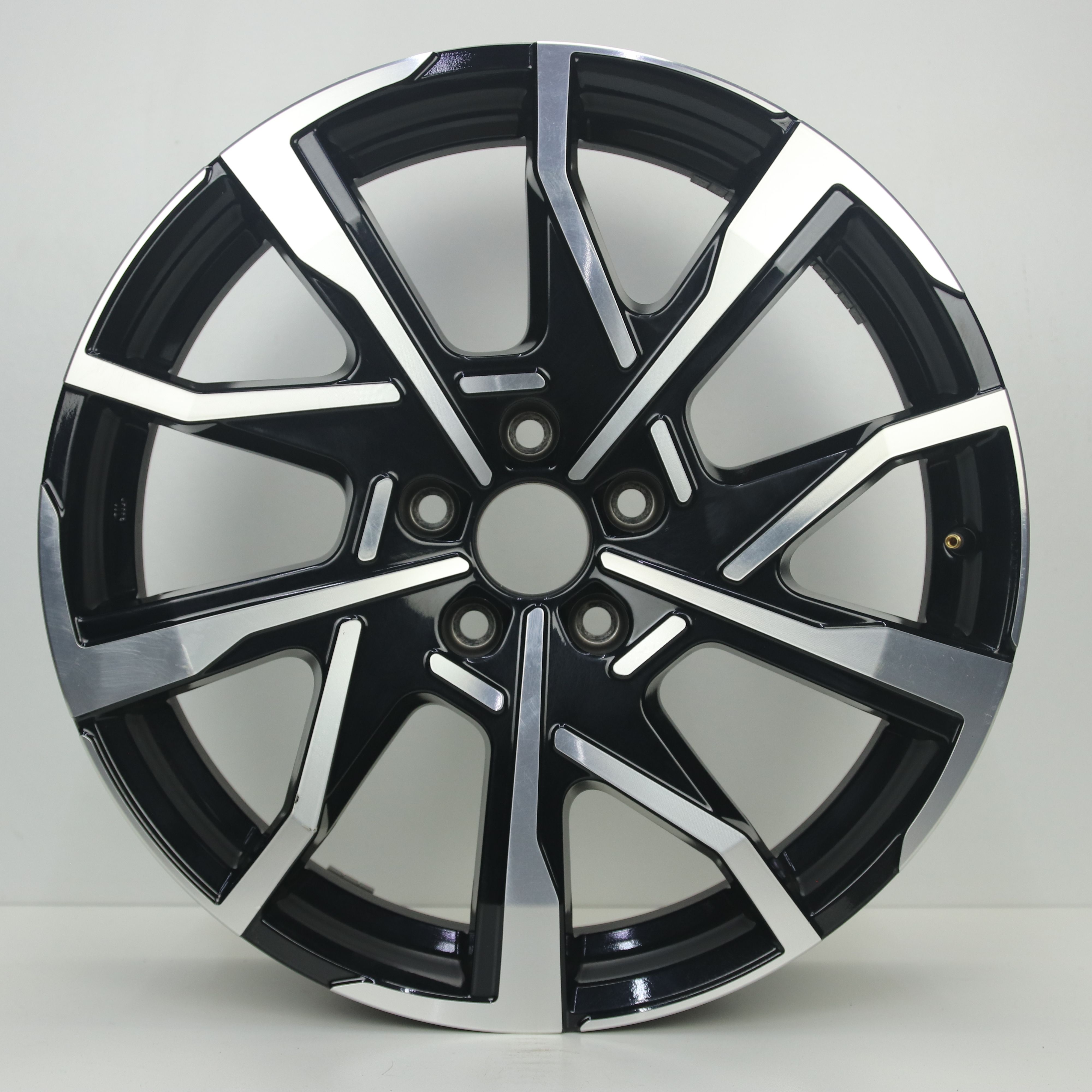 OS1007745 Originele 19 inch lichtmetalen Toyota Prius velgen 6.50X19 5X114.3 ET40.0 NB0.00