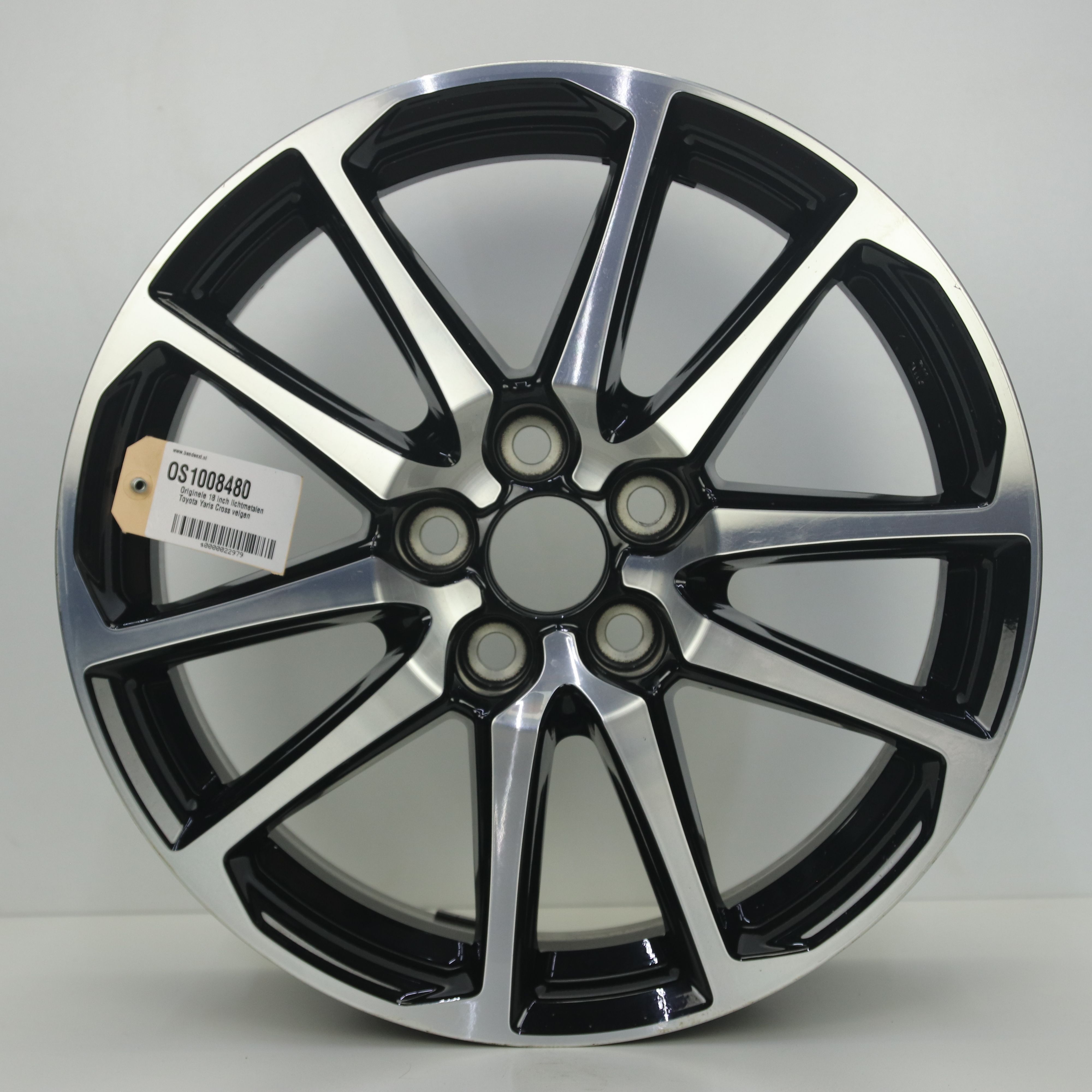 OS1008480 Originele 18 inch lichtmetalen Toyota Yaris Cross velgen 7.50X18 5X114.3 ET50.0 NB60.10 Zwart gepolijst