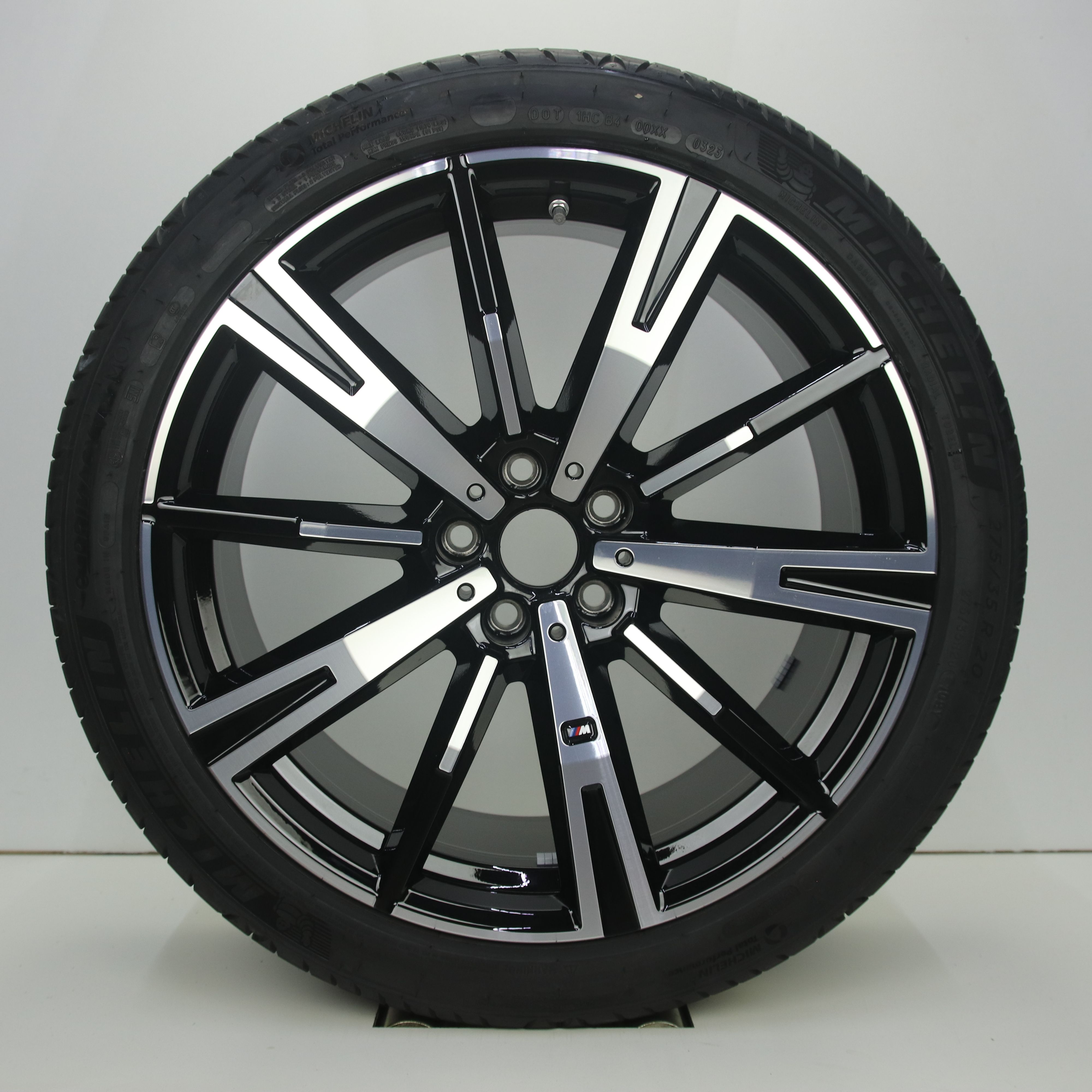 OS1008097 Originele 20 inch lichtmetalen BMW 5-serie styling 938M velgen (Breedset) 8.50X20 5X112 ET28.0 NB66.60 Zwart gepolijst