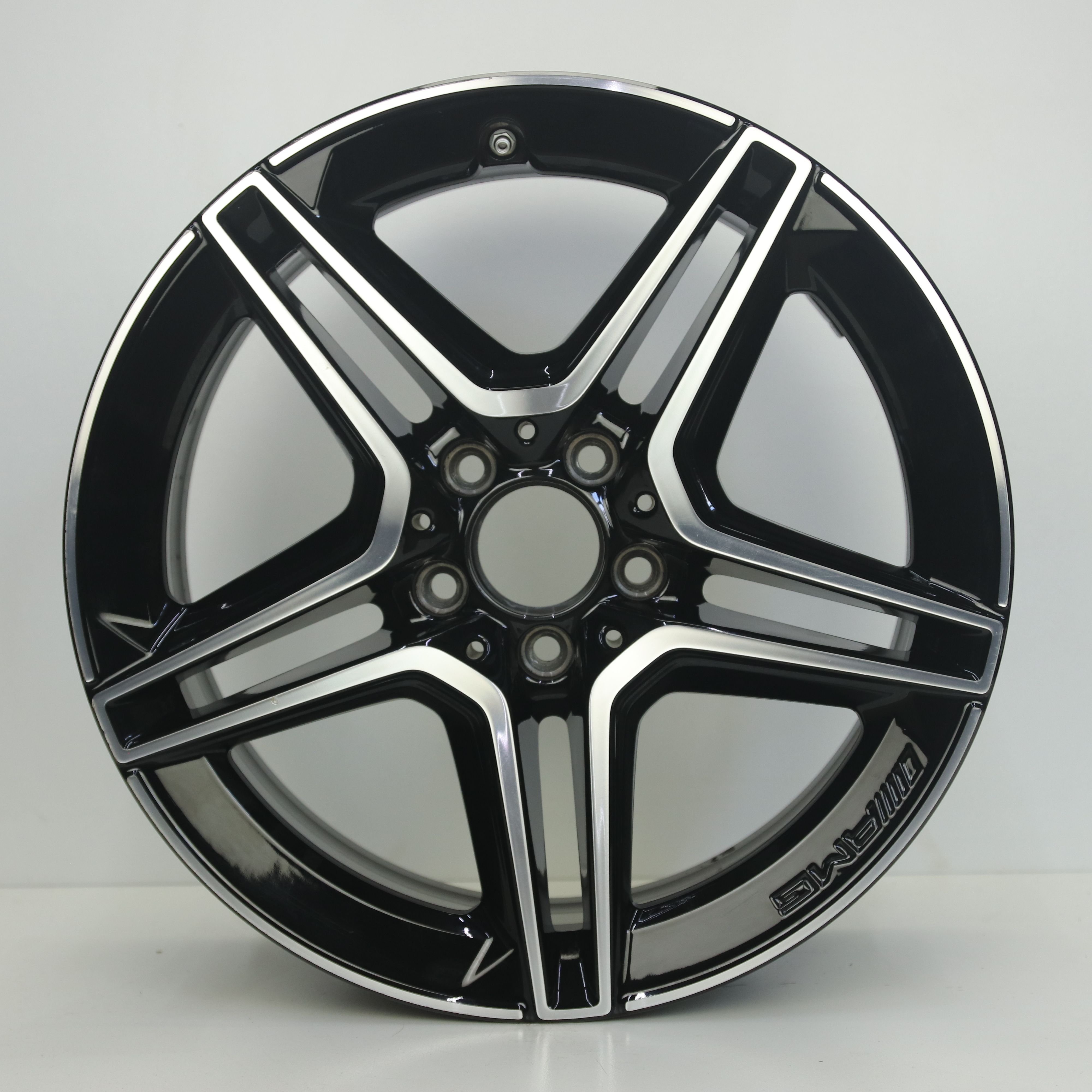 IN1003214 Originele 18 inch lichtmetalen Mercedes-Benz E-klasse AMG velgen (breedset) 8.00X18 5X112 ET43.0 NB66.60 Zwart gepolijst