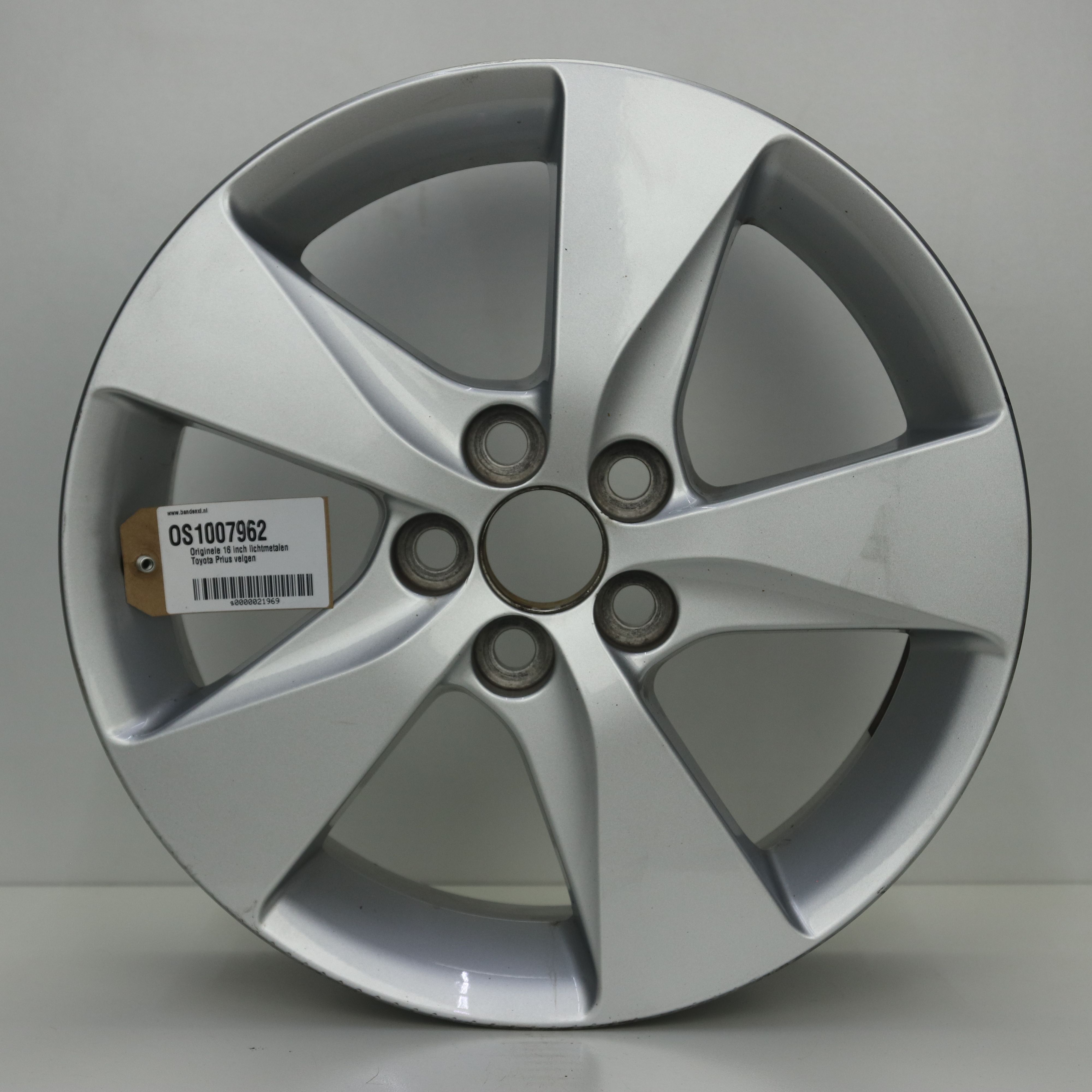 OS1007962 Originele 16 inch lichtmetalen Toyota Prius velgen 6.00X16 5X100 ET45.0 NB54.10 Zilver