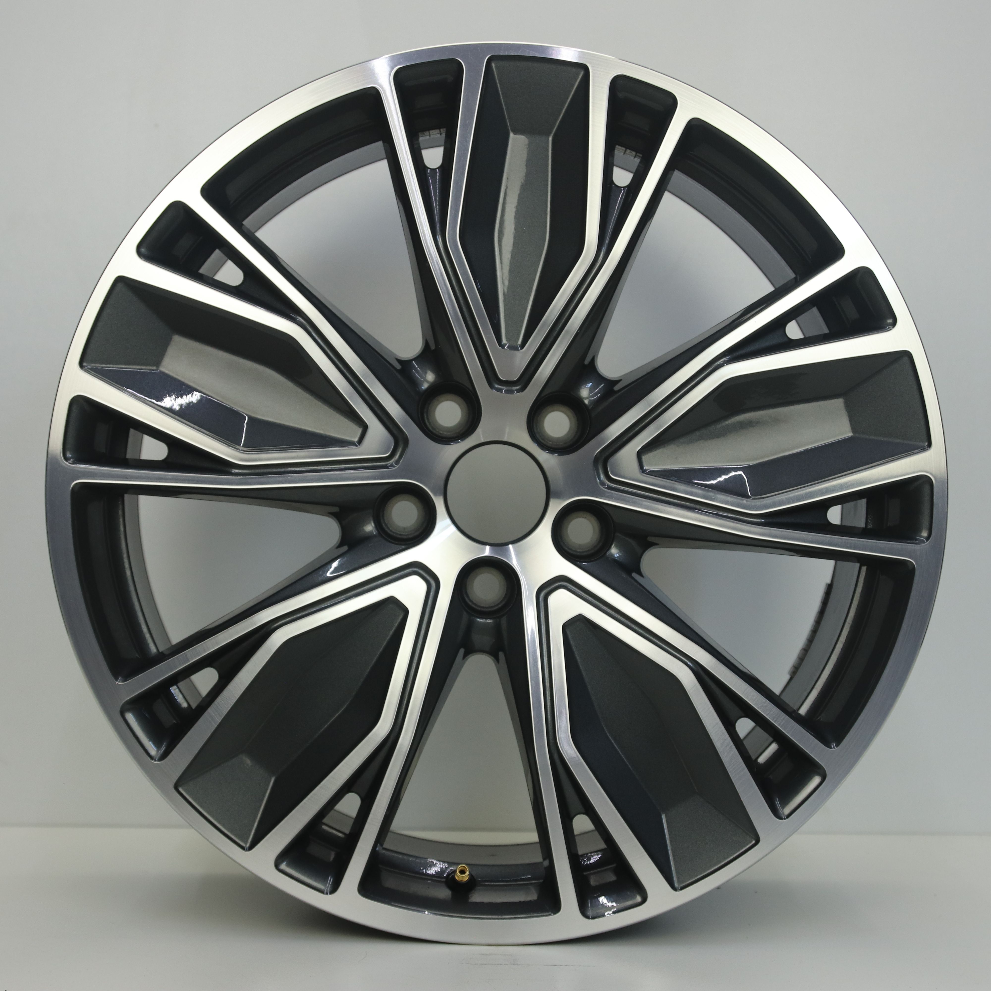 OS1008309 Originele 19 inch lichtmetalen Audi A5 velgen 8.00X19 5X112 ET44.0 NB66.60 Antraciet Gepolijst