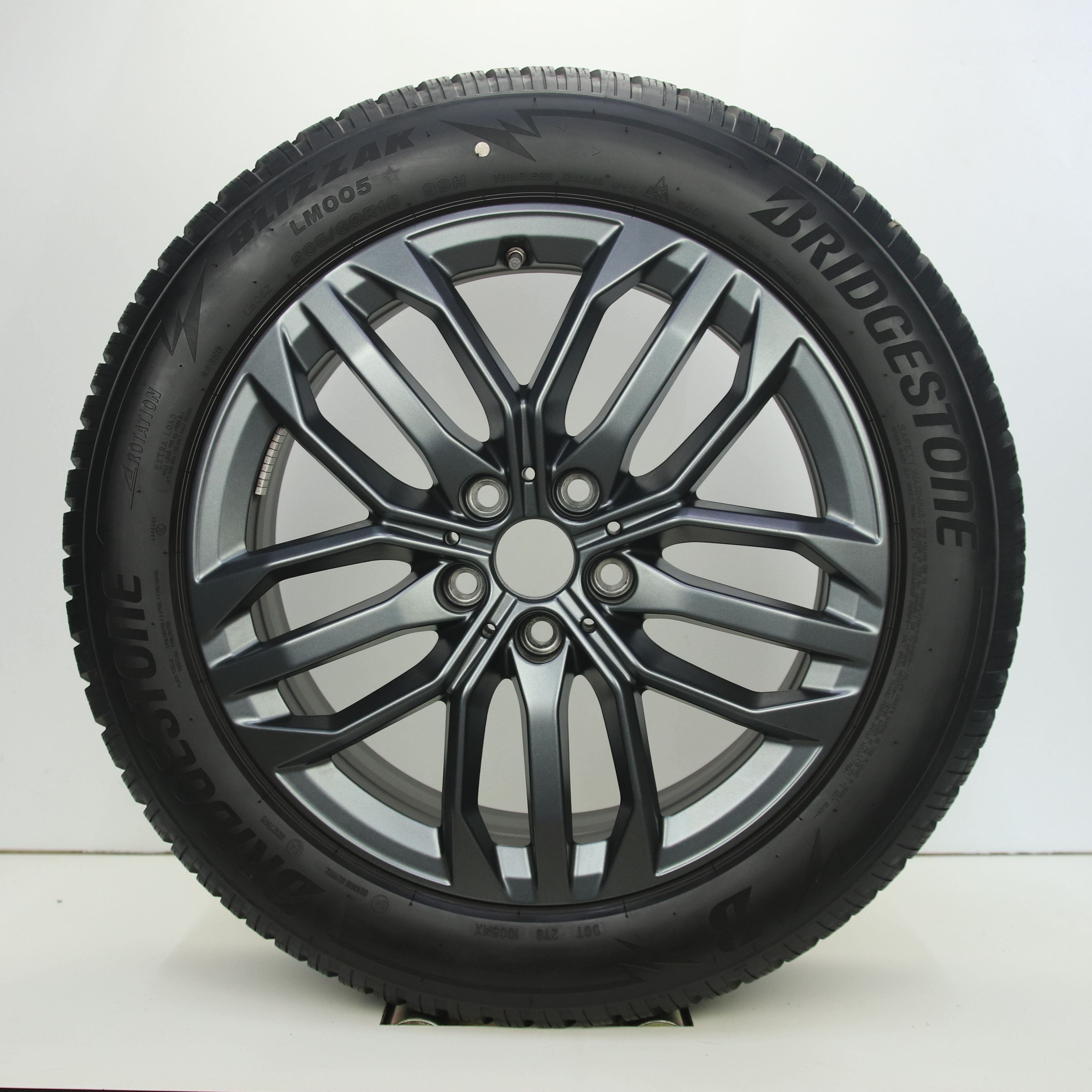 OS1008263 Originele 18 inch lichtmetalen BMW X1 styling 879 velgen 6.50X18 5X112 ET41.0 NB66.60 Antraciet
