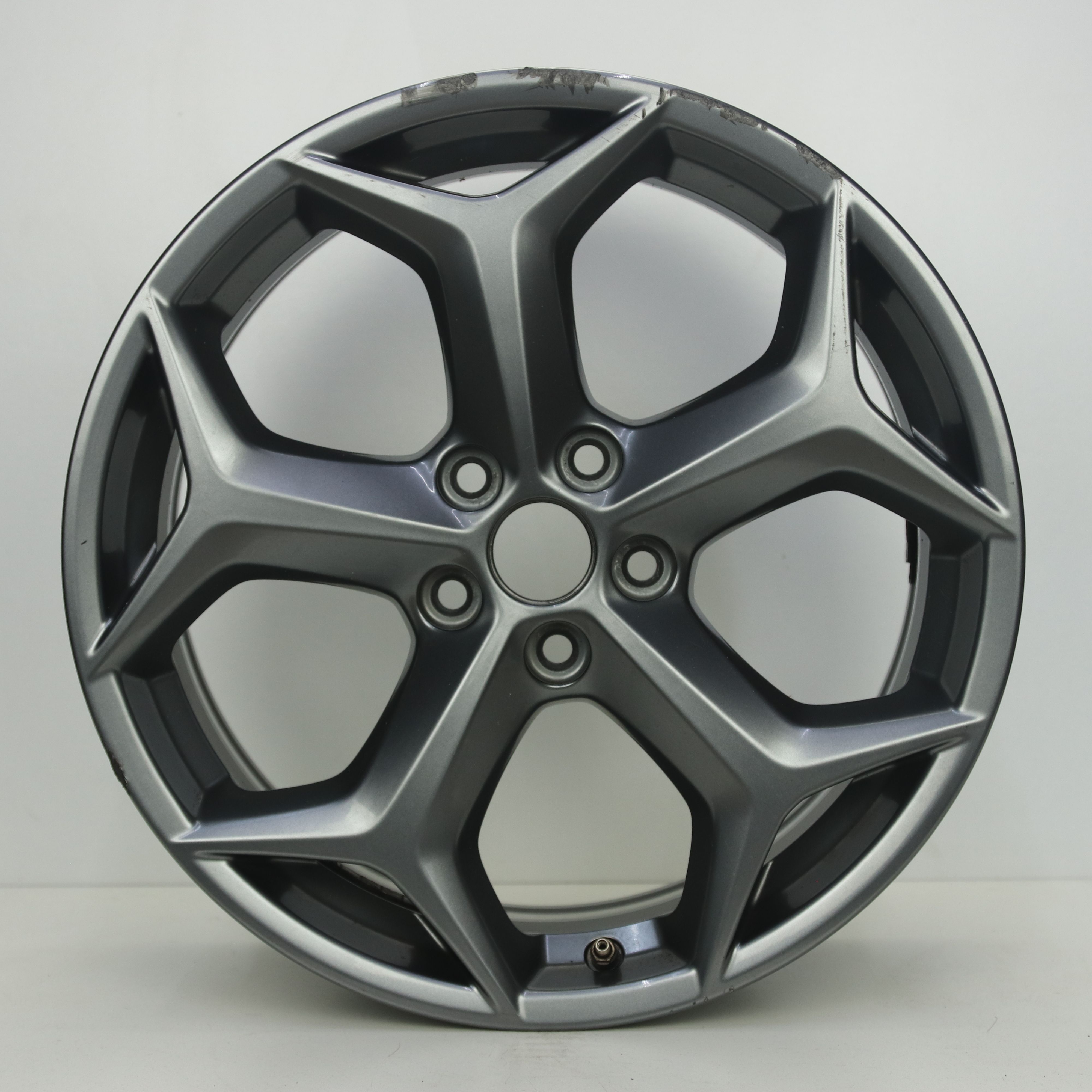 OS1008368 Originele 18 inch lichtmetalen Ford Focus ST velgen 8.00X18 5X108 ET55.0 NB63.40 Antraciet
