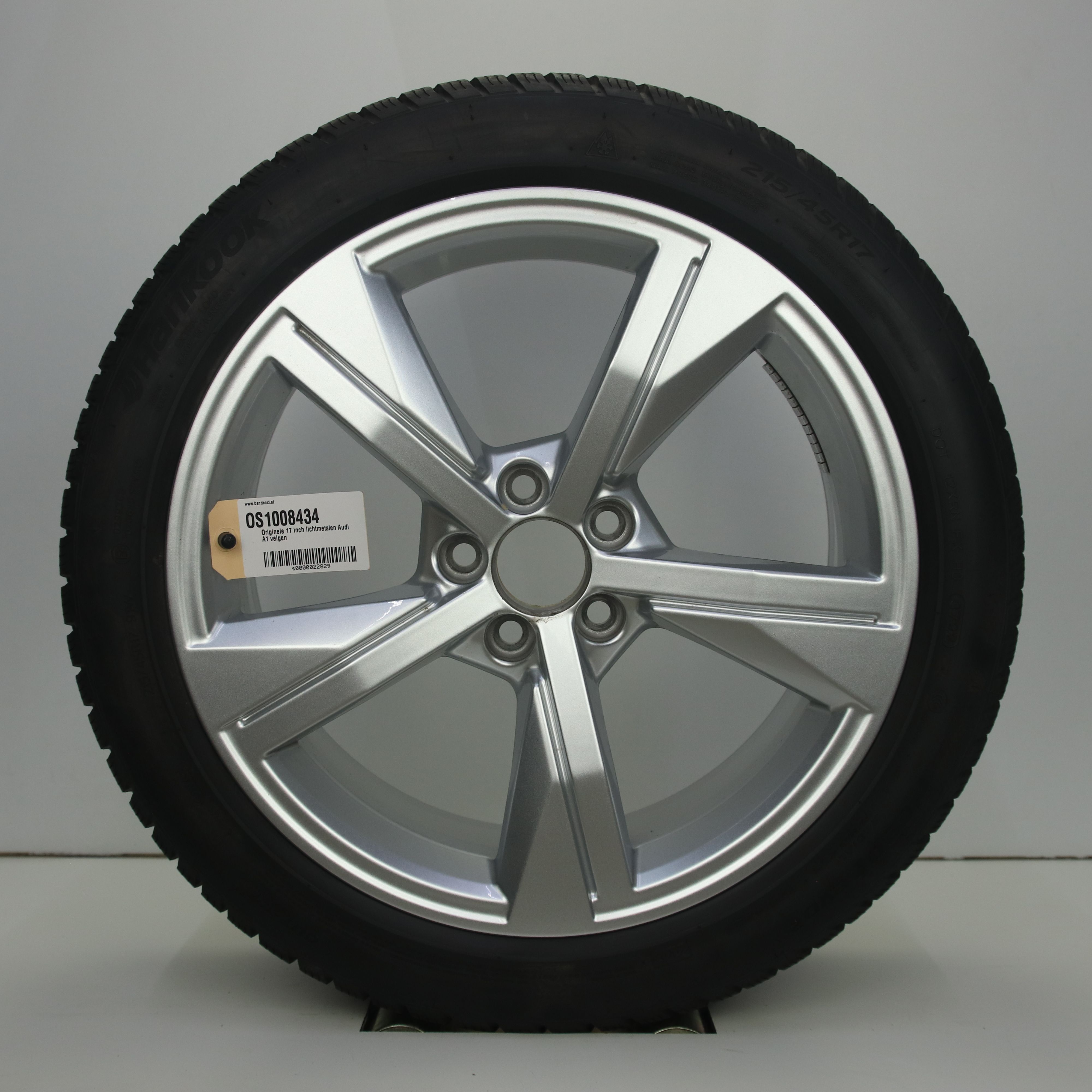 OS1008434 Originele 17 inch lichtmetalen Audi A1 velgen 7.50X17 5X100 ET46.0 NB57.10 Zilver