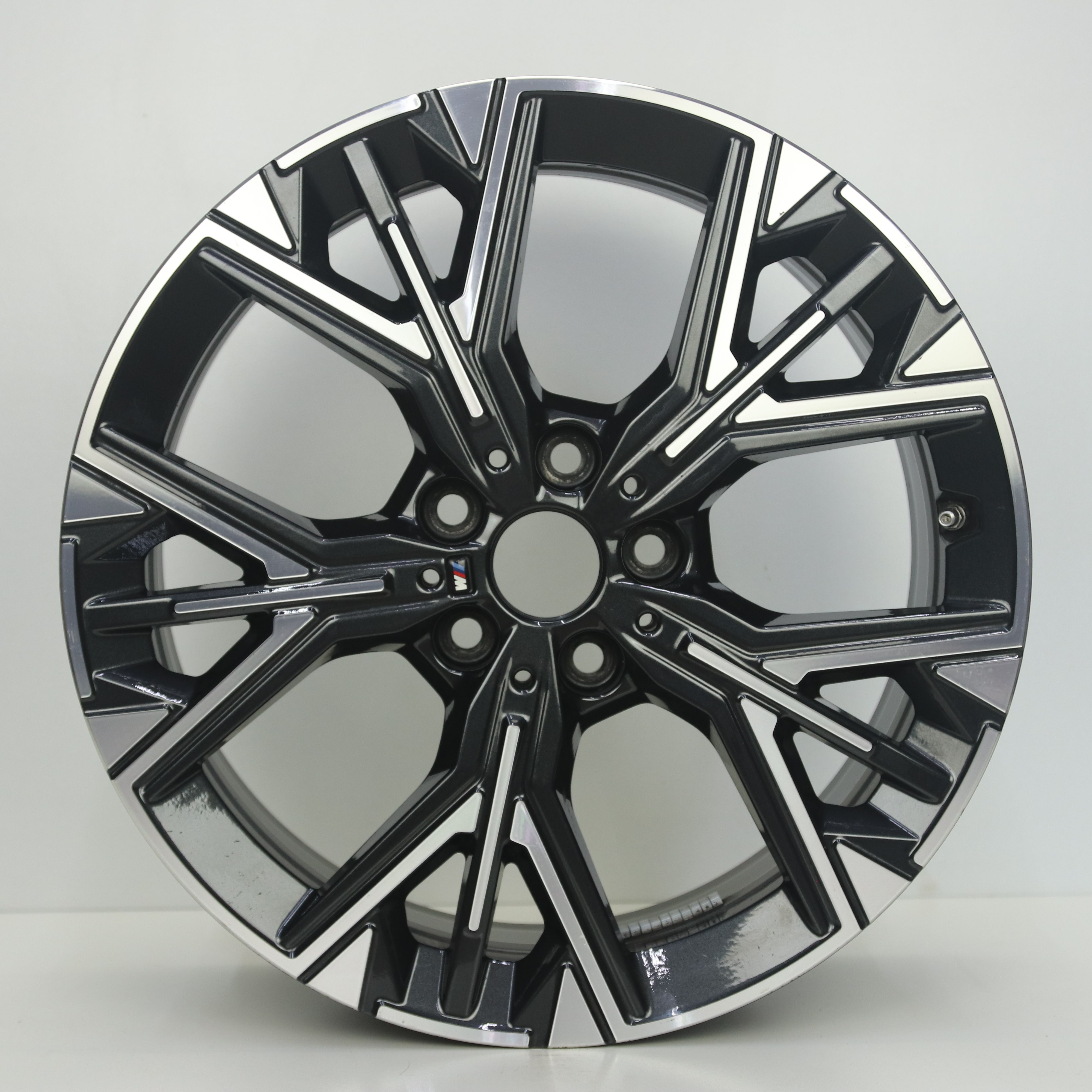 OS1008232 Originele 18 inch lichtmetalen BMW 1-serie styling 975M velgen 8.00X18 5X112 ET54.0 NB66.60 Antraciet Gepolijst