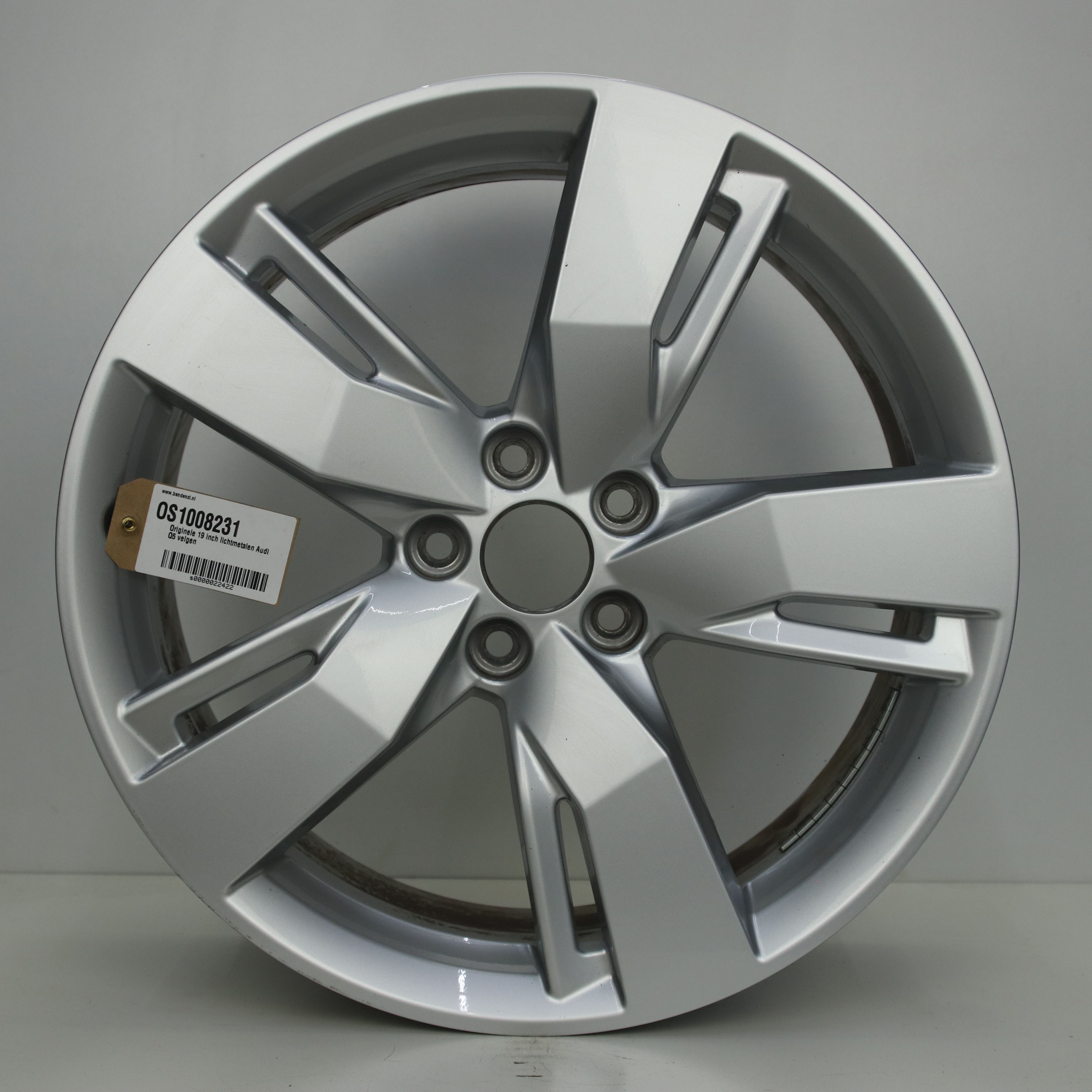OS1008231 Originele 19 inch lichtmetalen Audi Q5 velgen 8.00X19 5X112 ET39.0 NB66.60 Zilver