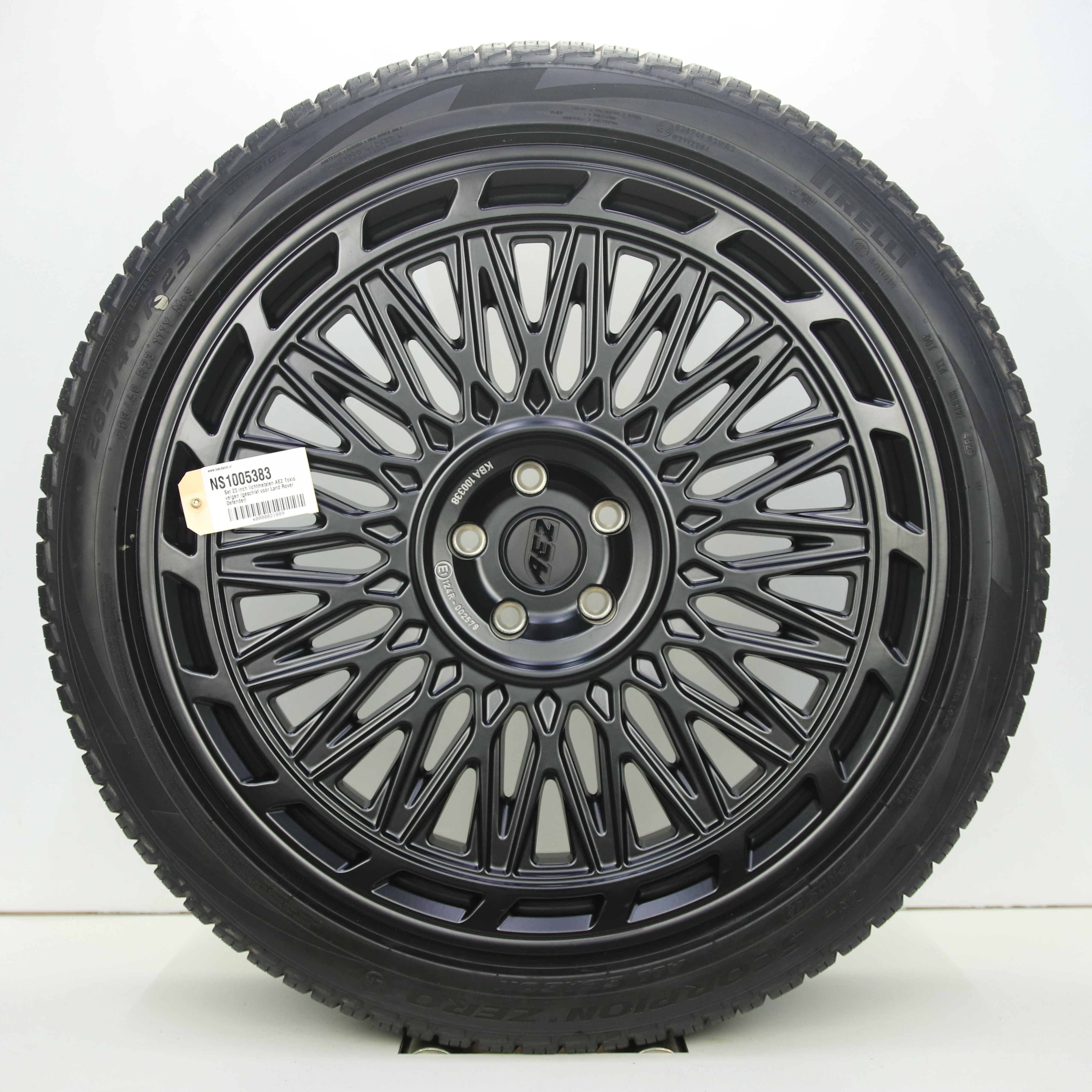 NS1005383 Set 23 inch lichtmetalen AEZ Tokio velgen (geschikt voor Land Rover Defender) 9.50X23 5X120 ET42.5 NB72.60 Mat zwart