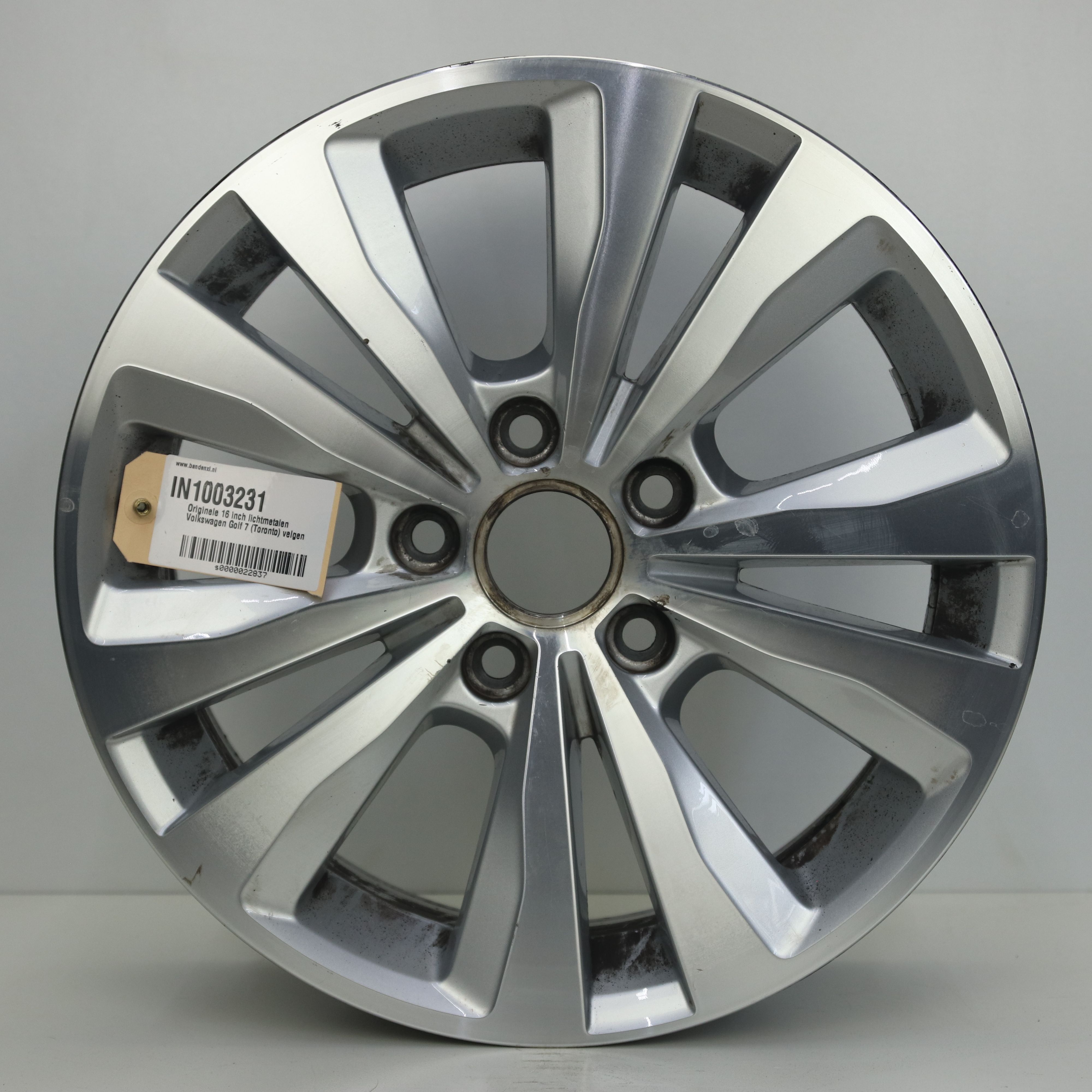 IN1003231 Originele 16 inch lichtmetalen Volkswagen Golf 7 (Toronto) velgen 6.50X16 5X112 ET46.0 NB57.10 Zilver Gepolijst