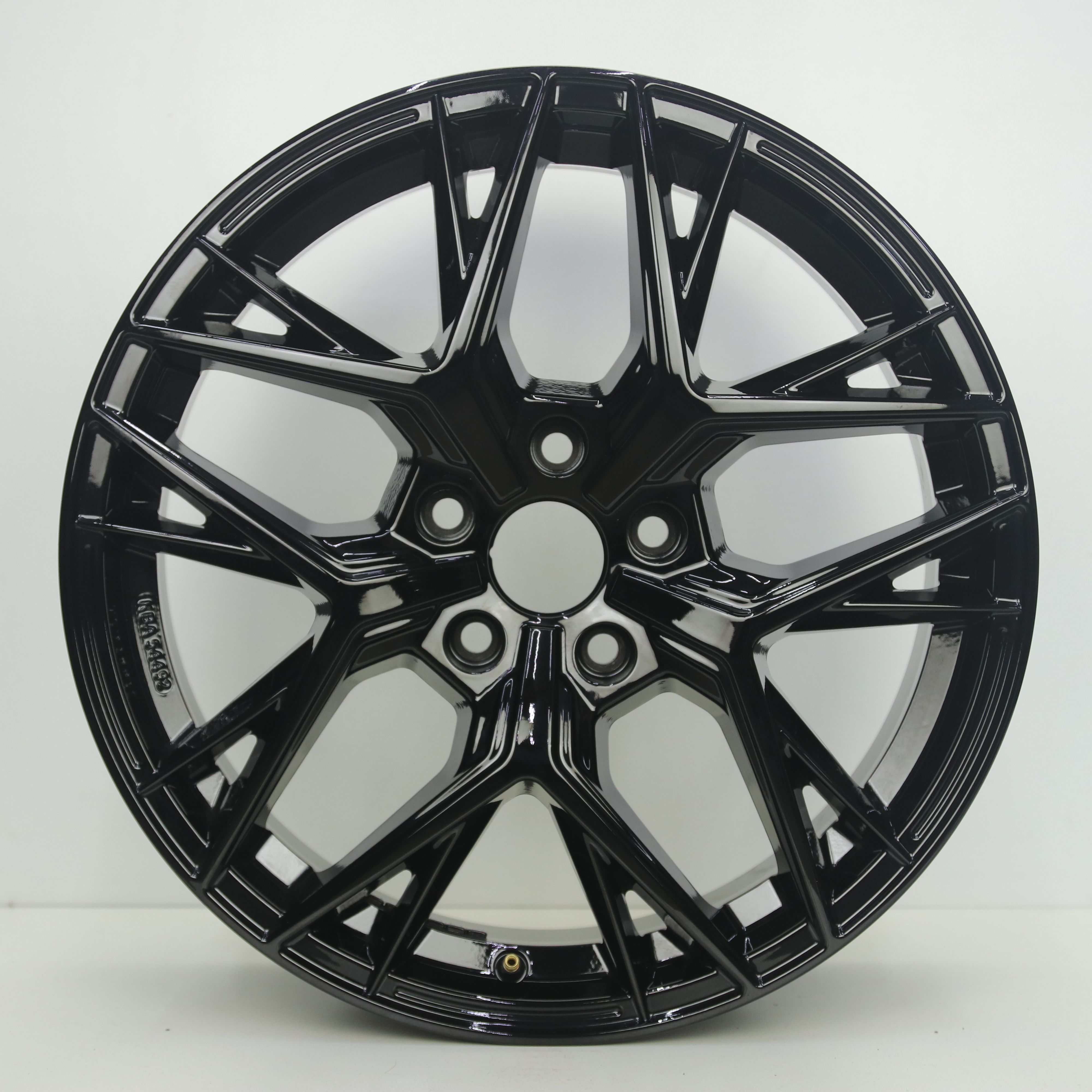 IN1003189 Set 18 inch lichtmetalen GMP Lunica velgen 7.50X18 5X114.3 ET43.0 NB73.10 Zwart