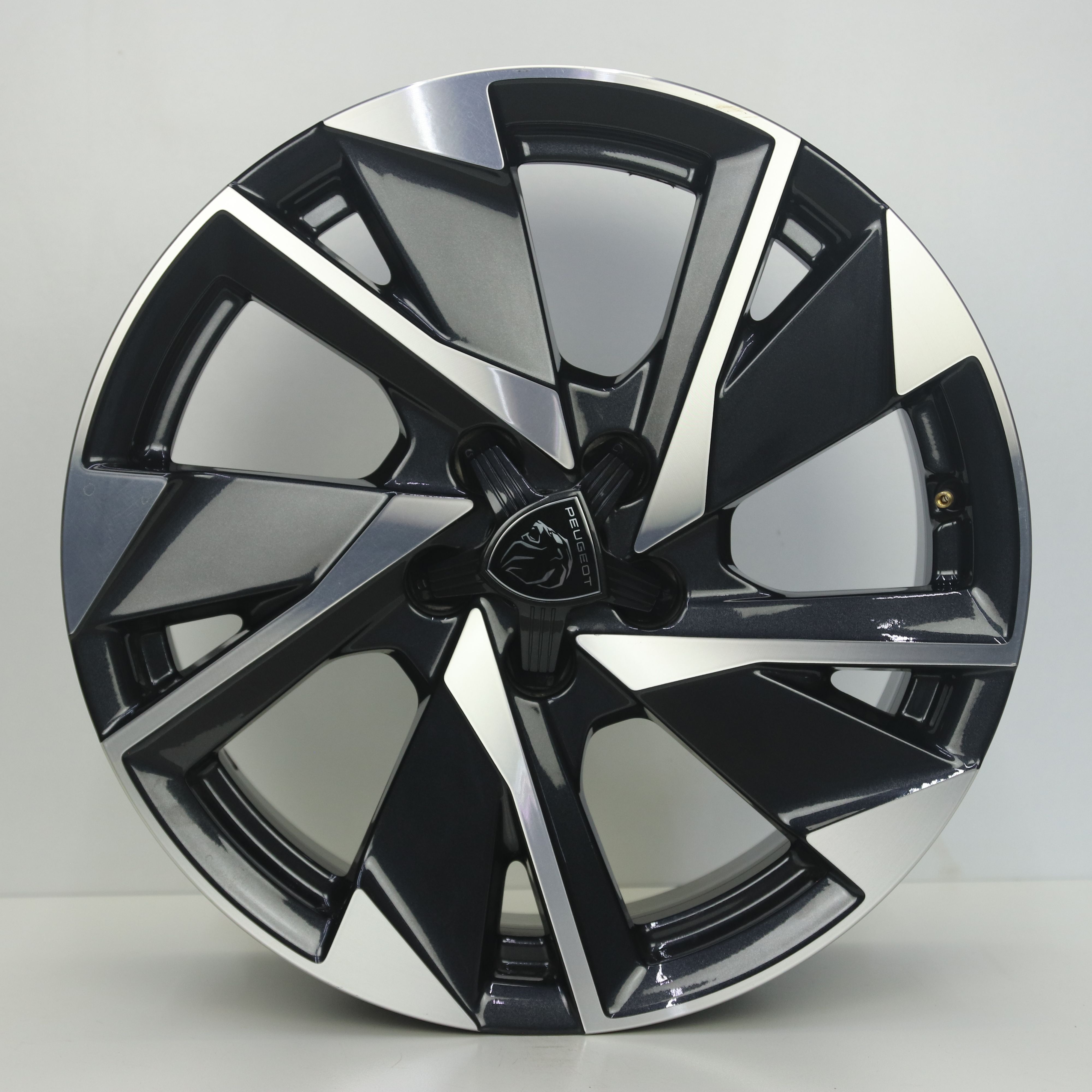 IN1003210 Originele 17 inch lichtmetalen Peugeot 308 velgen 7.50X17 5X108 ET44.0 NB60.10 Antraciet Gepolijst