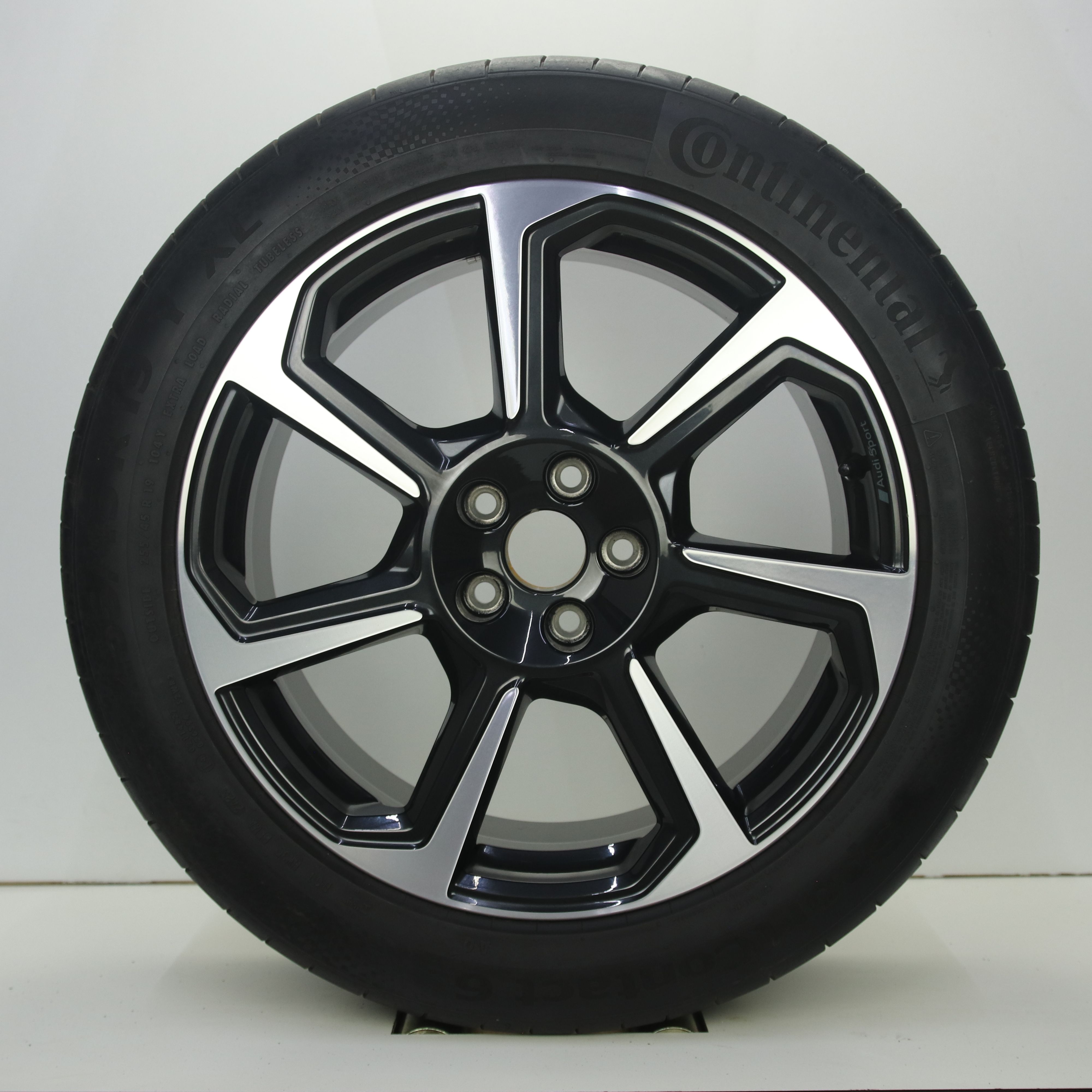 OS1008456 Originele 19 inch lichtmetalen Audi Q3 velgen 8.50X19 5X112 ET38.0 NB57.10 Zwart gepolijst