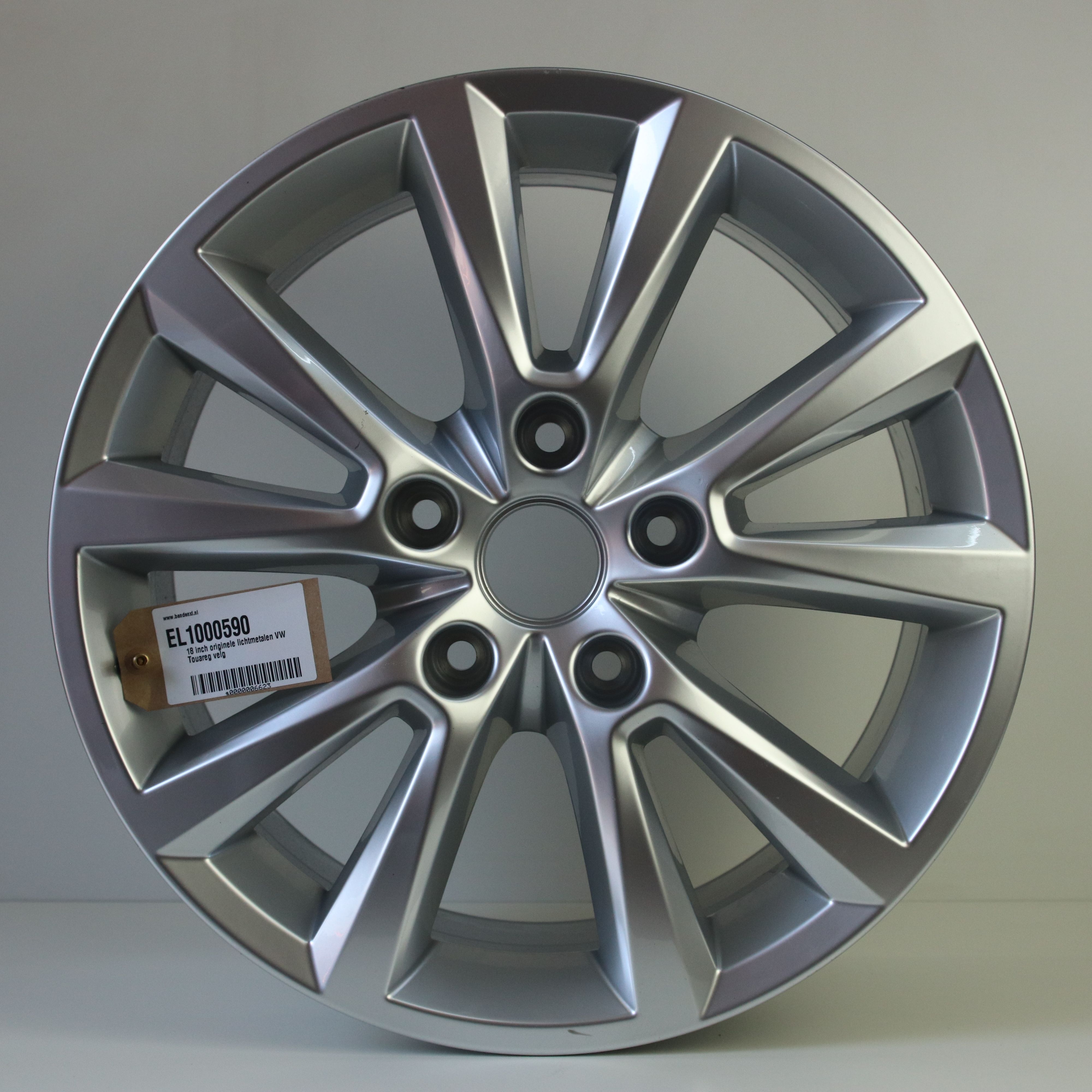 EL1000590 18 inch originele lichtmetalen Volkswagen Touareg Karakum velg 8.00X18 5X130 ET58.0 NB71.60 Zilver