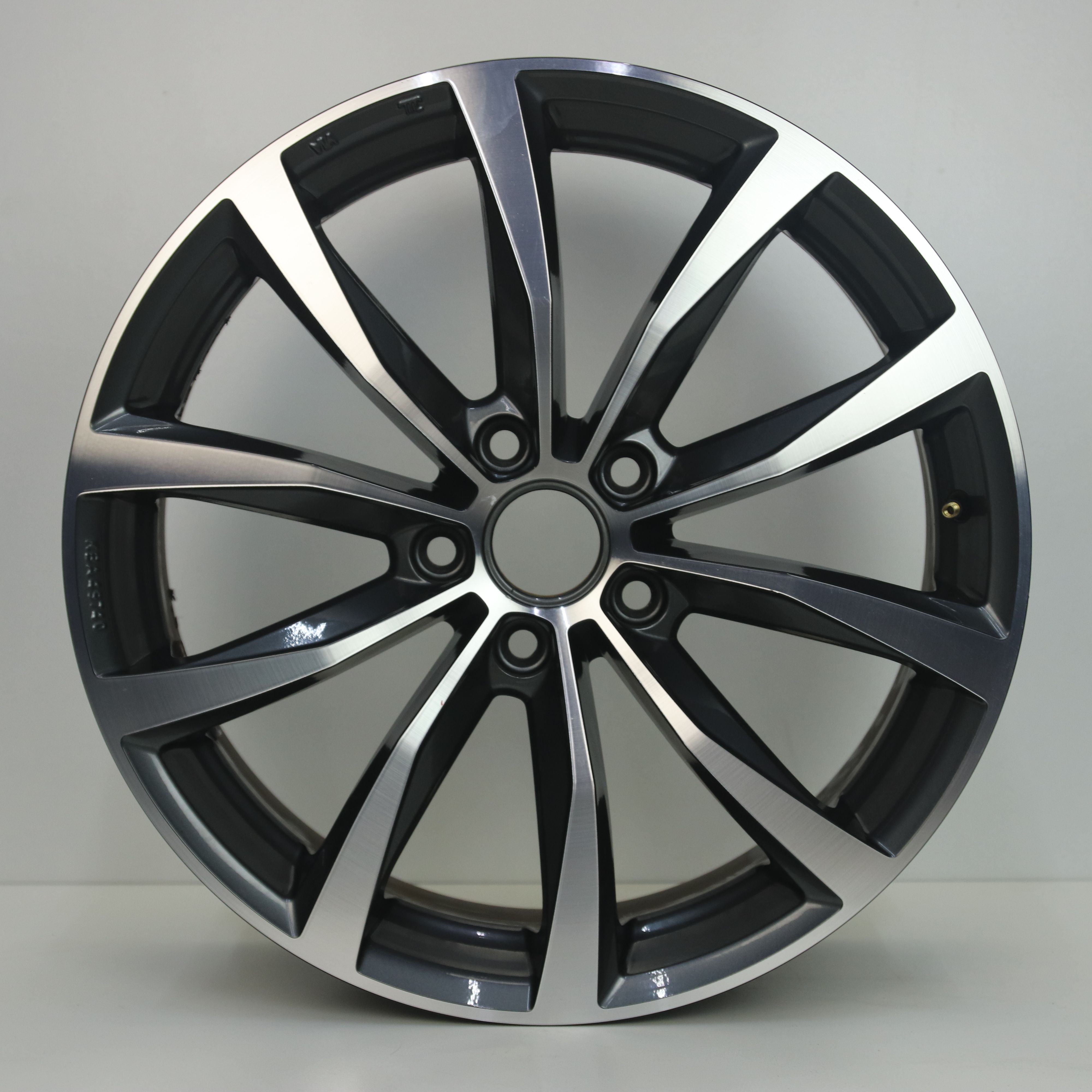 OS1006641 Set 18 inch lichtmetalen MAK velgen 7.50X18 5X112 ET51.0 NB57.10 Antraciet gepolijst