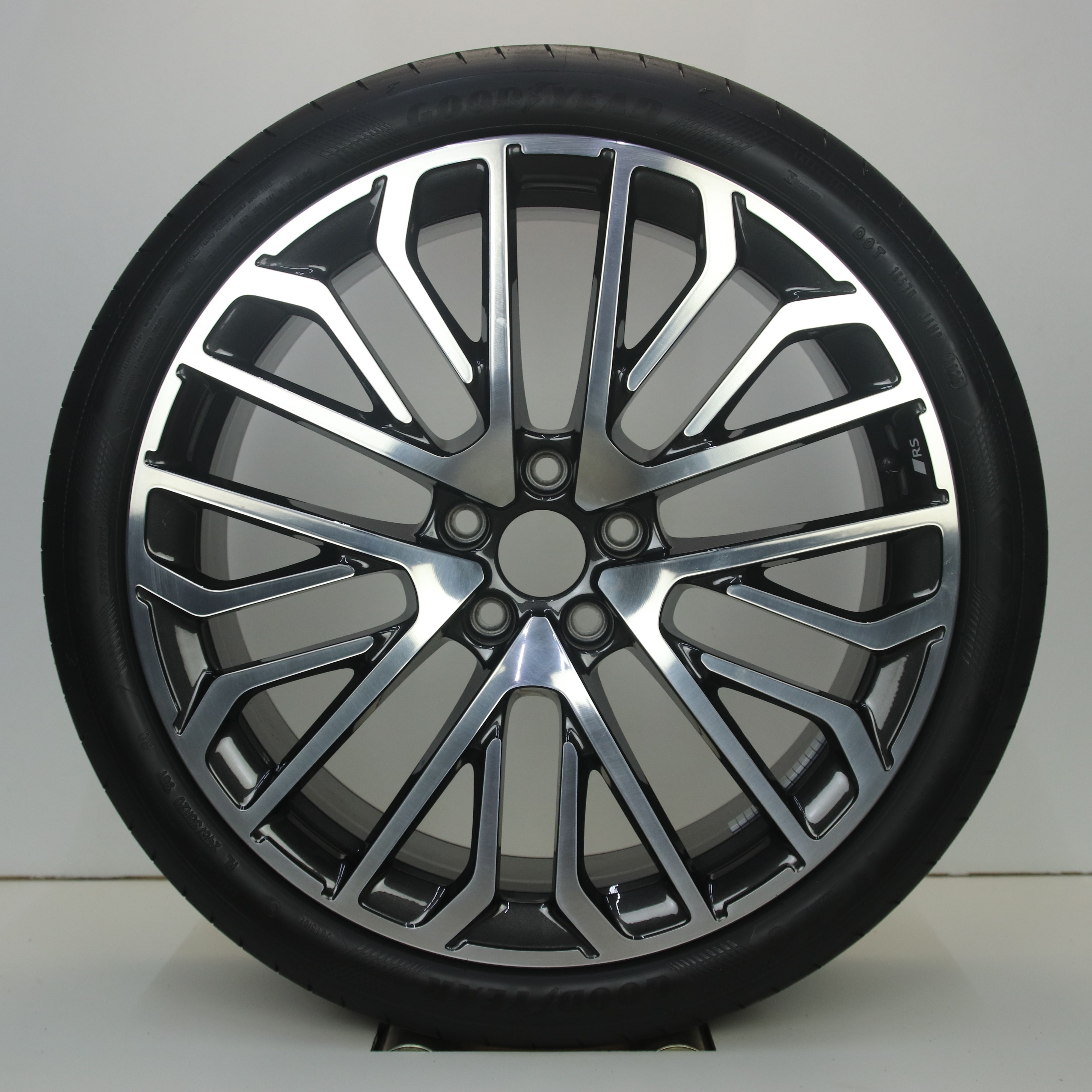 OS1007626 Originele 20 inch lichtmetalen Audi A5 velgen 8.50X20 5X112 ET46.0 NB66.60 Antraciet Gepolijst