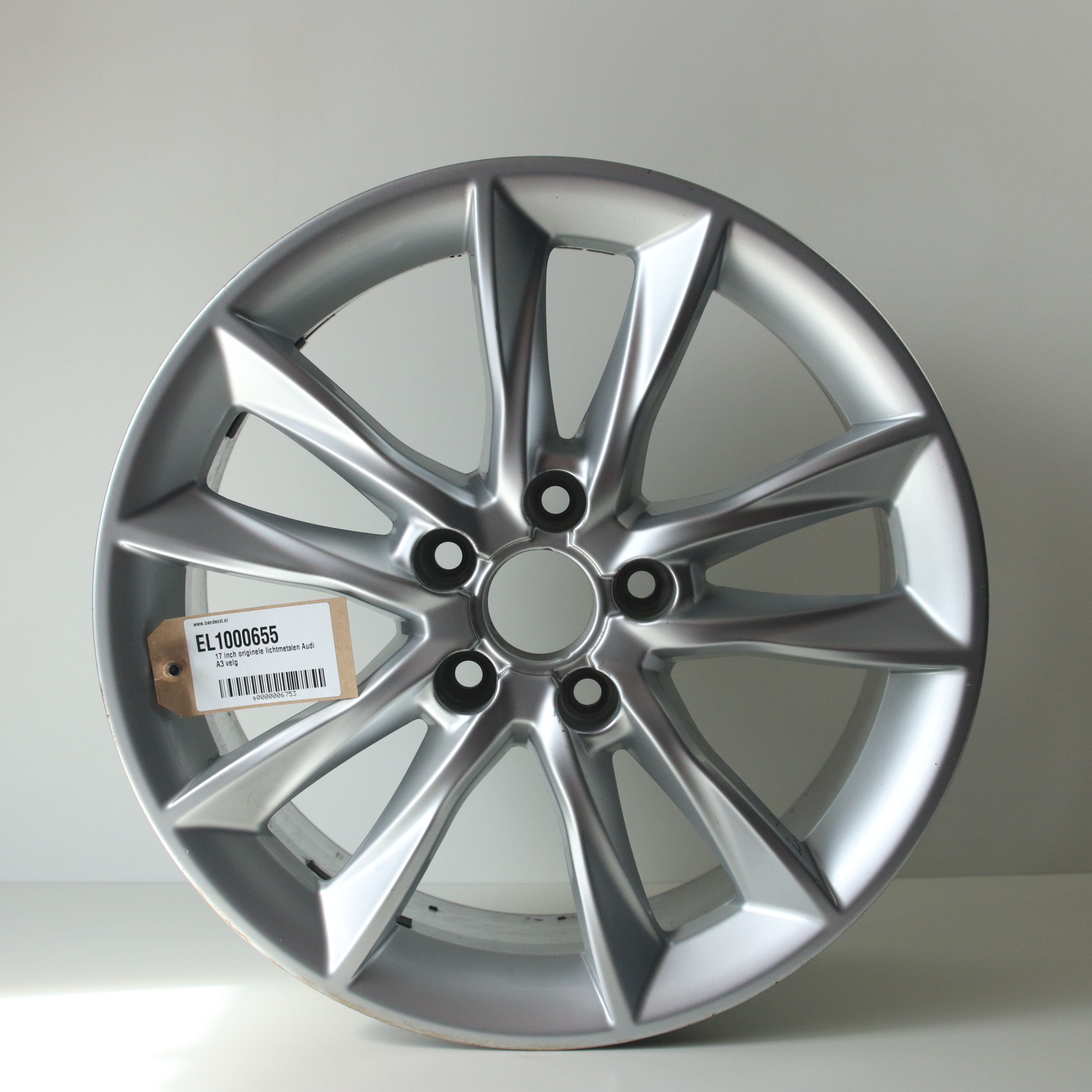 EL1000655 17 inch originele lichtmetalen Audi A3 velg 7.50X17 5X112 ET51.0 NB57.10 Zilver