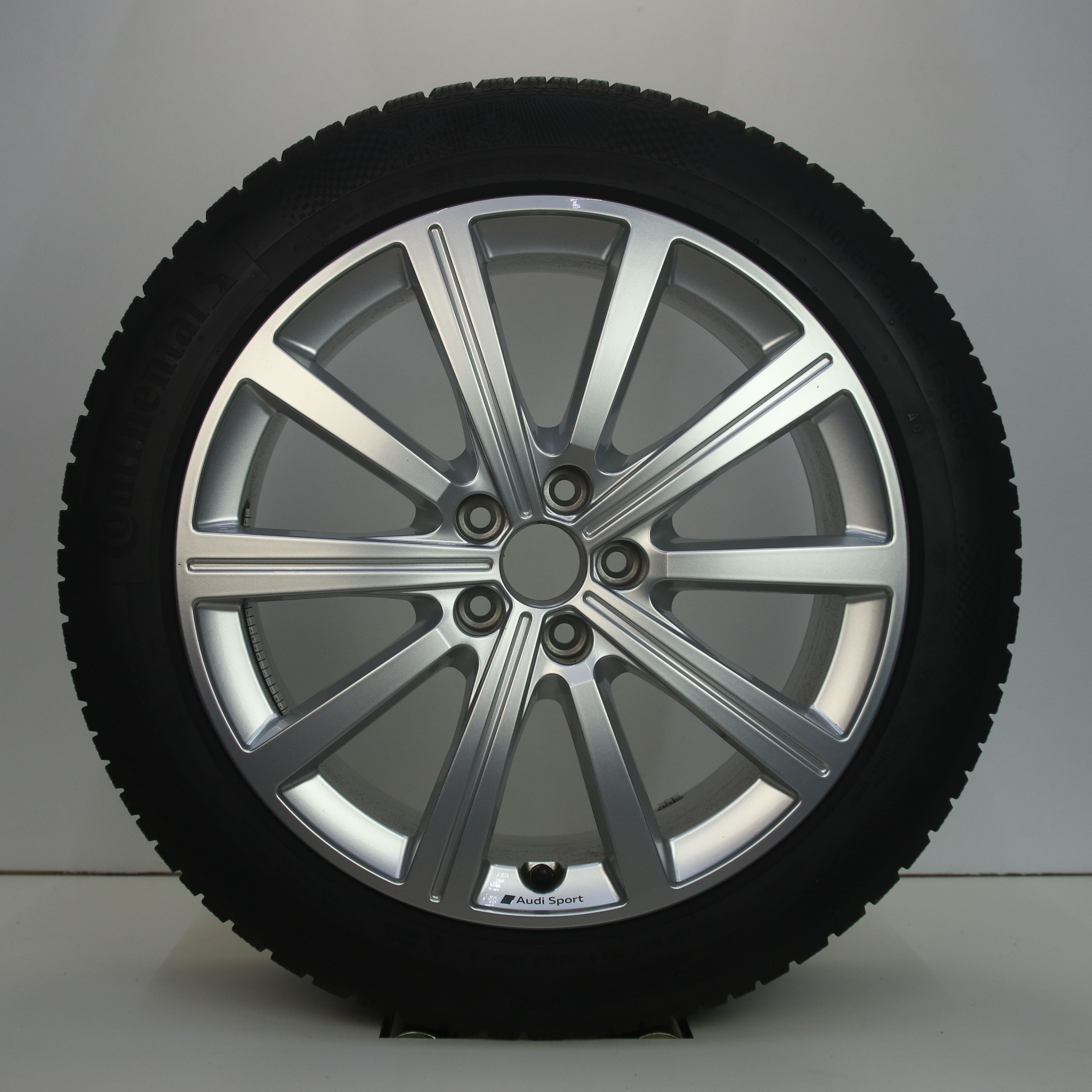OS1007582 Originele 19 inch lichtmetalen Audi RSQ3 velgen 7.50X19 5X112 ET38.0 NB57.10 Zilver