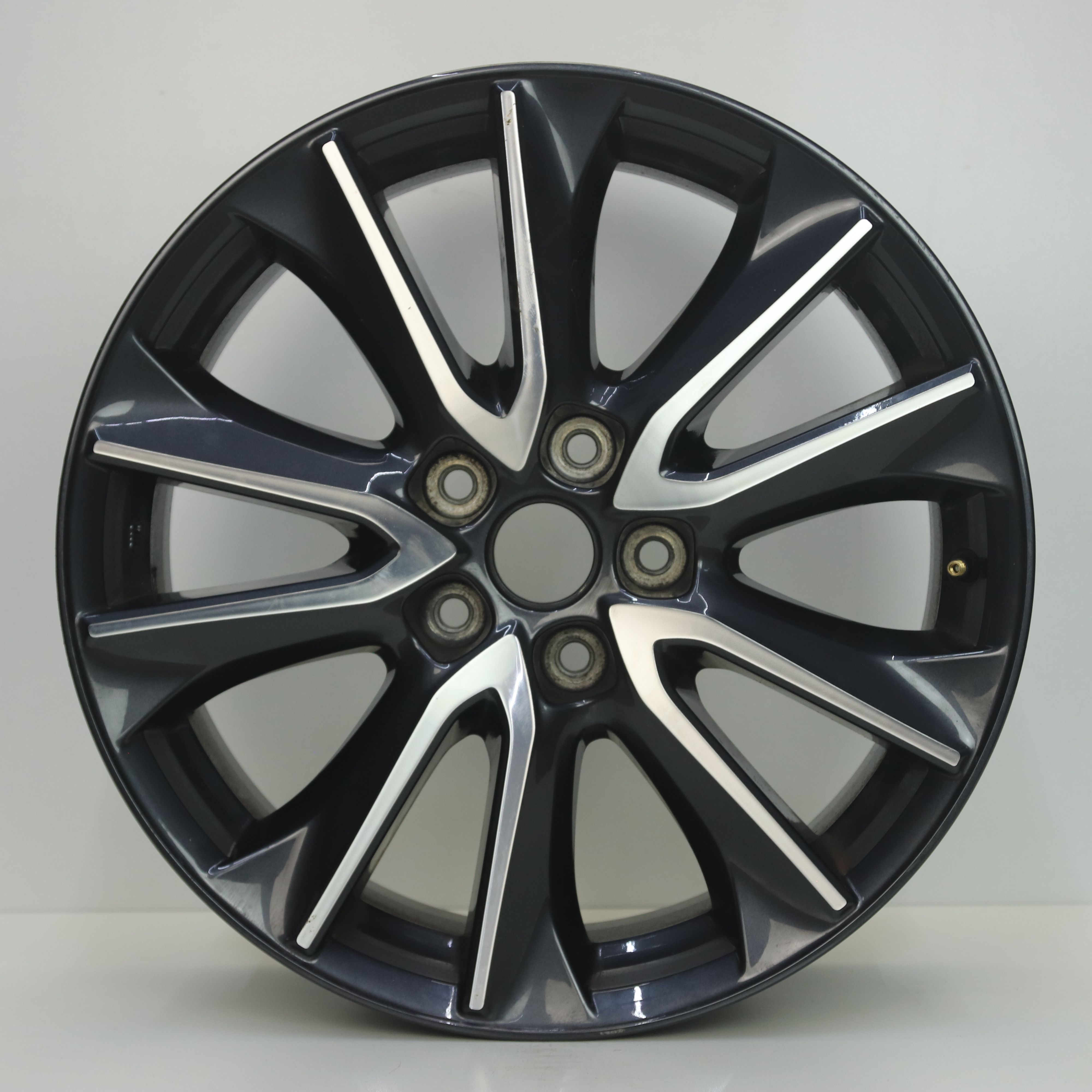 OS1007378 Originele 18 inch lichtmetalen Mazda velgen 7.00X18 5X114.3 ET50.0 NB67.10 Antraciet gepolijst