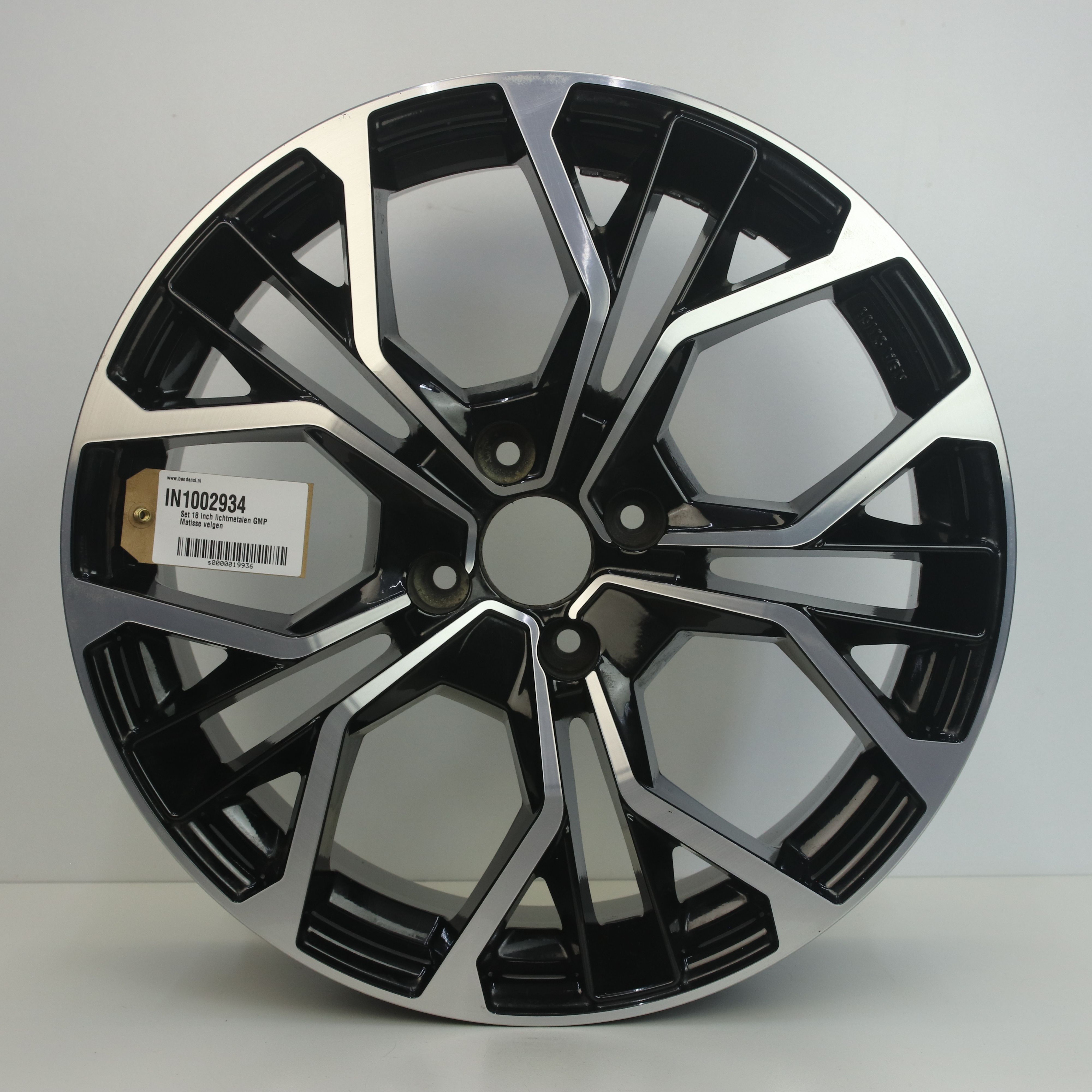 IN1002934 Set 18 inch lichtmetalen GMP Matisse velgen 7.50X18 4X108 ET35.0 NB65.10 Zwart gepolijst