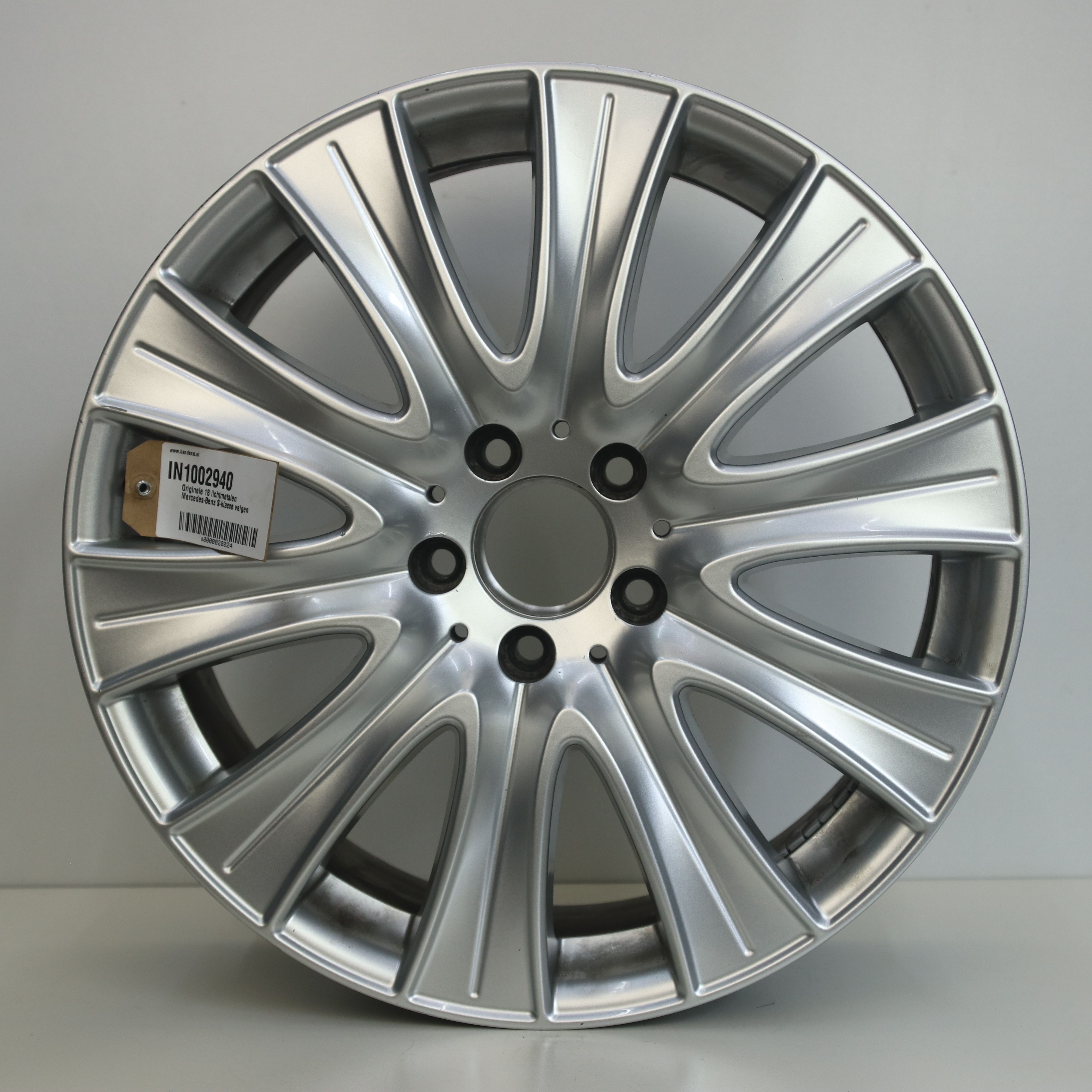 IN1002940 Originele 18 lichtmetalen Mercedes-Benz S-klasse velgen 8.00X18 5X112 ET41.0 NB66.60 Zilver