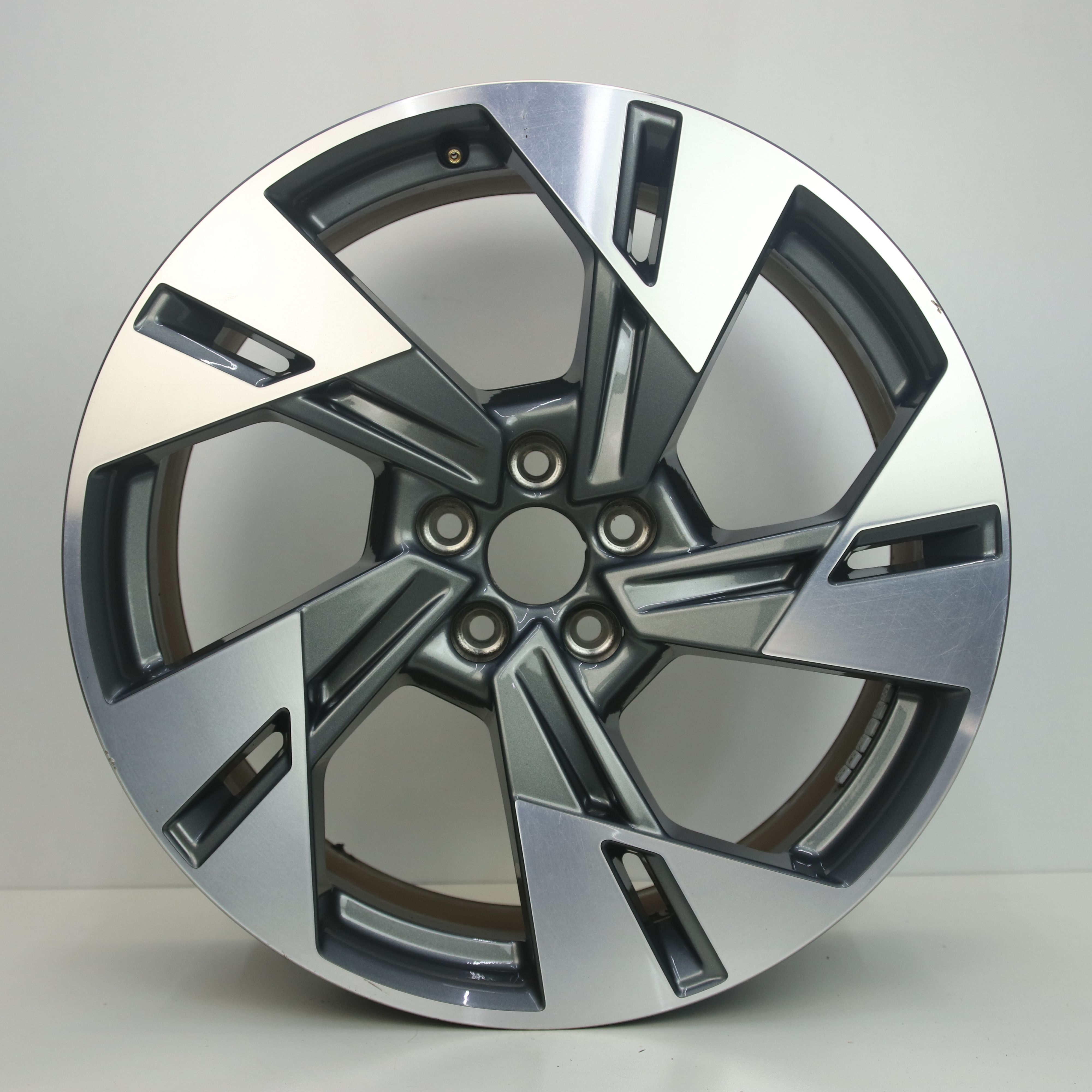 IN1002973 Originele 20 inch lichtmetalen Audi E-tron velgen 9.00X20 5X112 ET38.0 NB66.60 Antraciet gepolijst