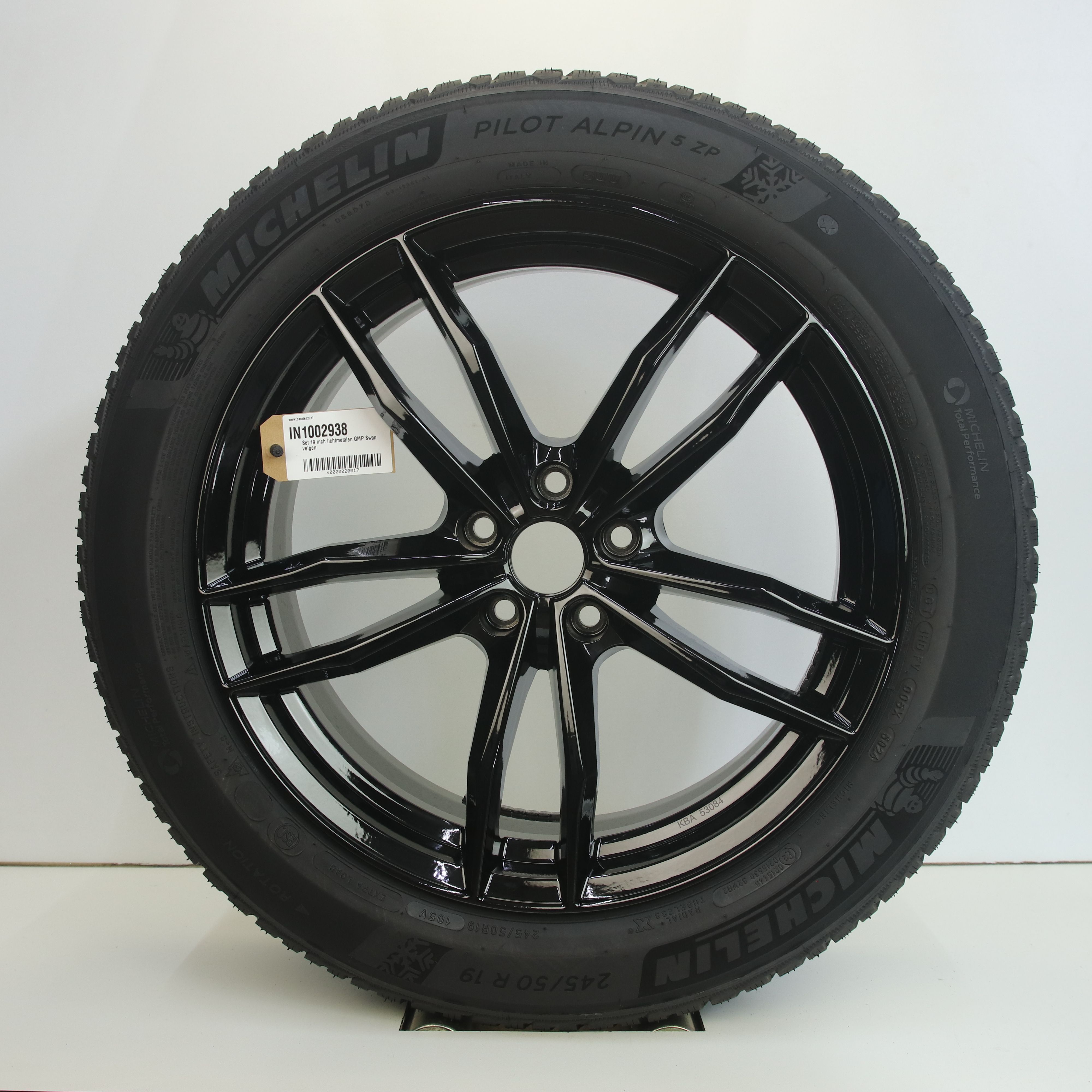 IN1002938 Set 19 inch lichtmetalen GMP Swan velgen 8.00X19 5X112 ET30.0 NB66.60 Zwart