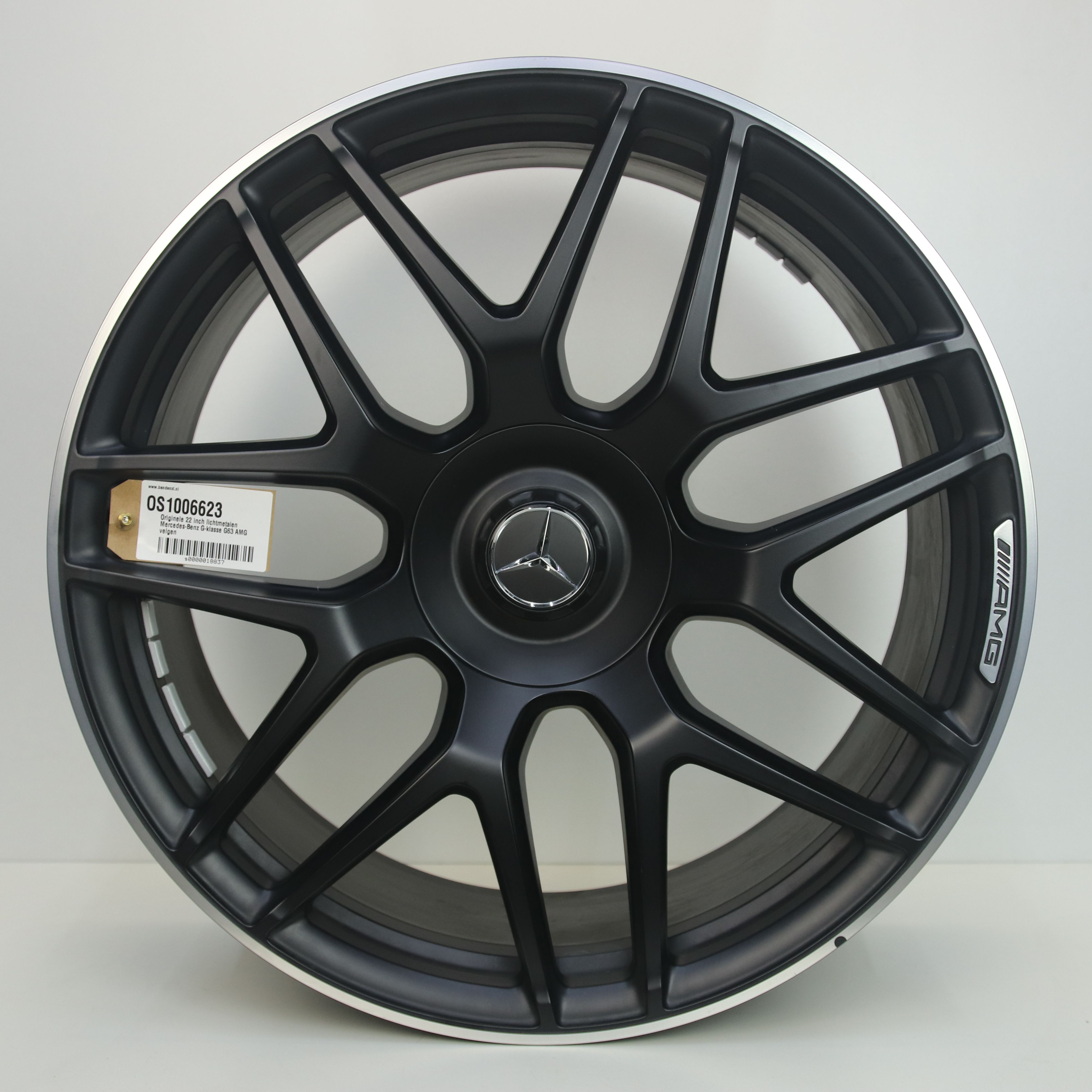 OS1006623 Originele 22 inch lichtmetalen Mercedes-Benz G-klasse G63 AMG velgen 10.00X22 5X130 ET39.0 NB84.10 Mat zwart gepolijst (Lip)