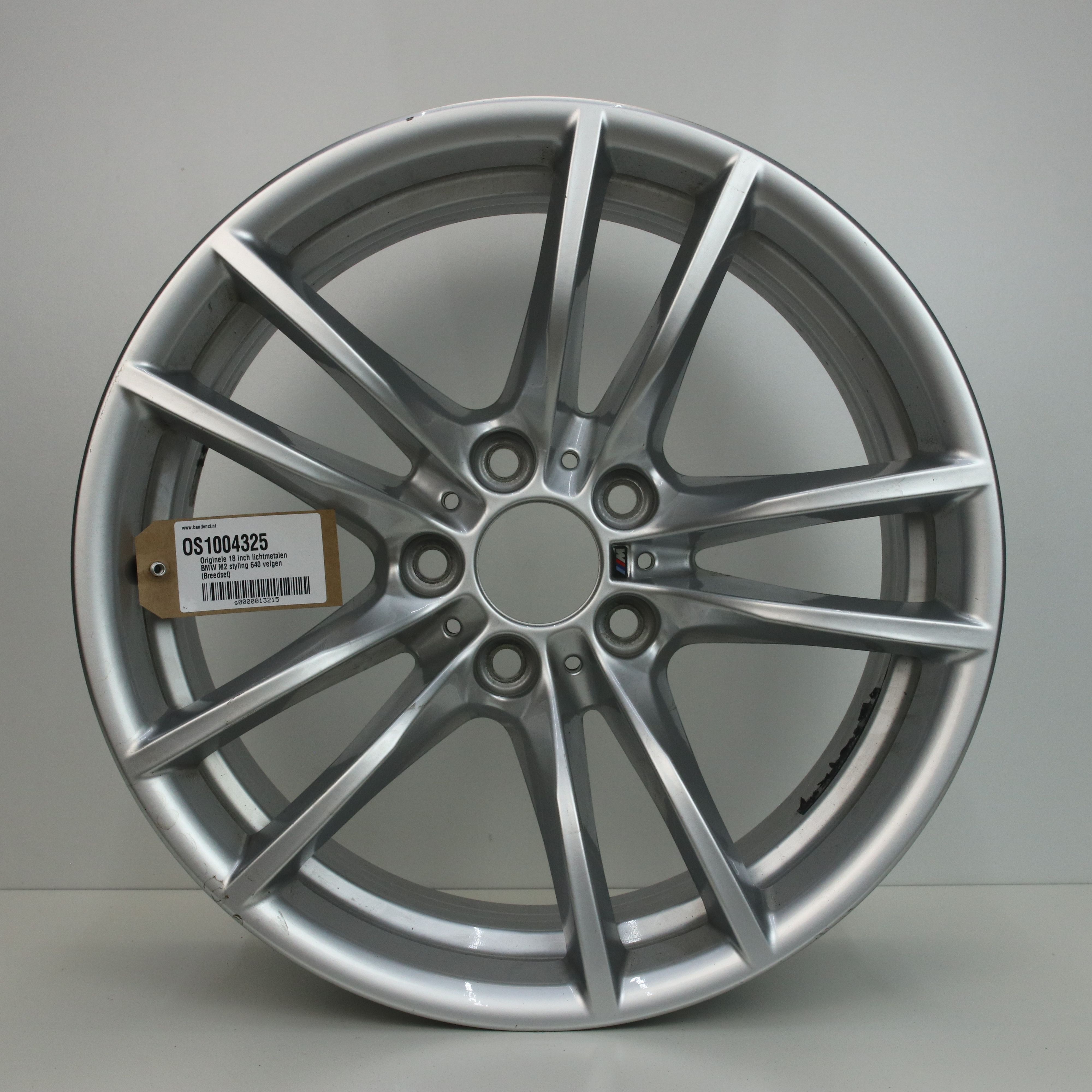 OS1004325 Originele 18 inch lichtmetalen BMW M2 styling 640 velgen (Breedset) 8.50X18 5X120 ET27.0 NB72.60 Zilver