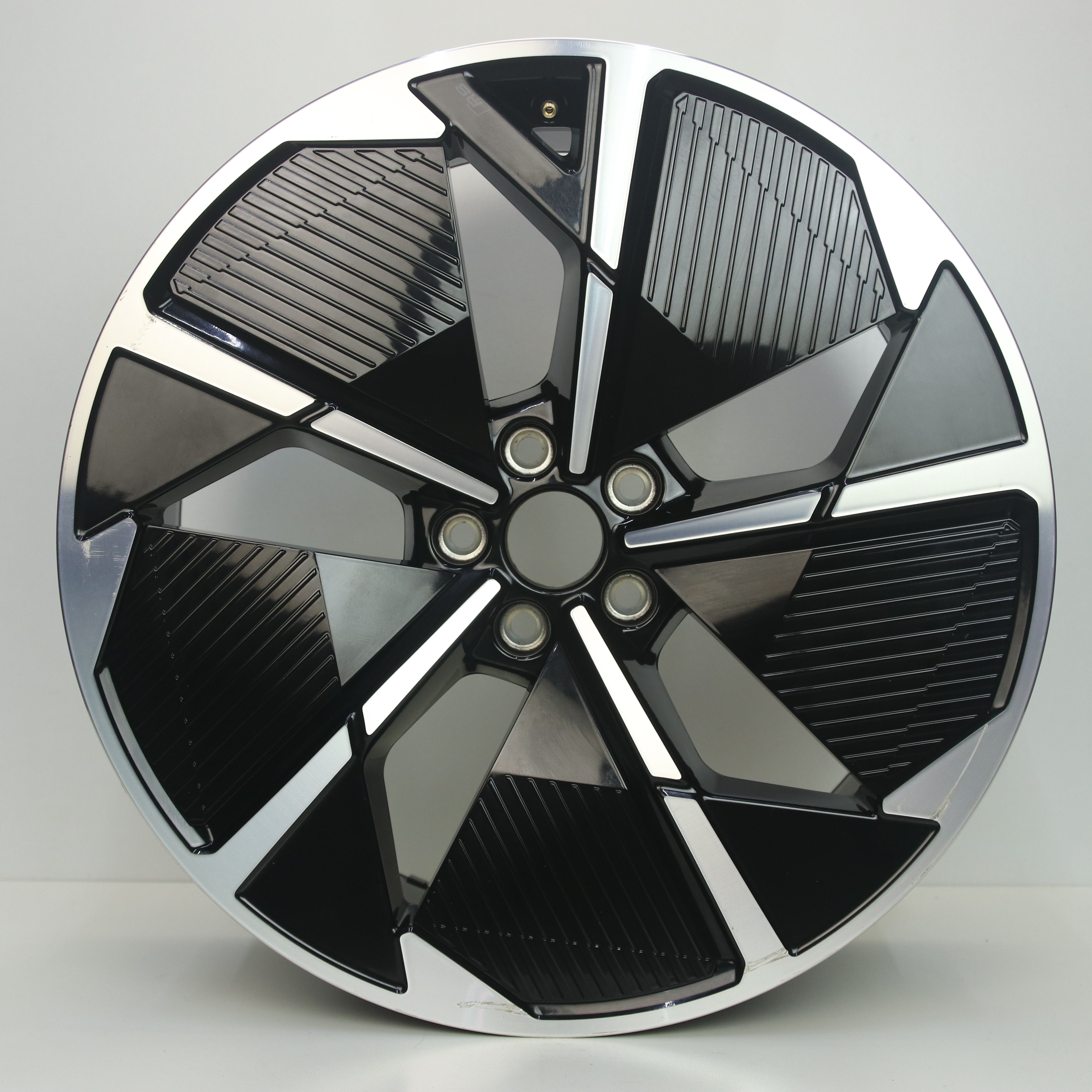 OS1007218 Originele 21 inch lichtmetalen Audi Q4 e-tron velgen 8.50X21 5X112 ET40.0 NB57.10 Zwart gepolijst