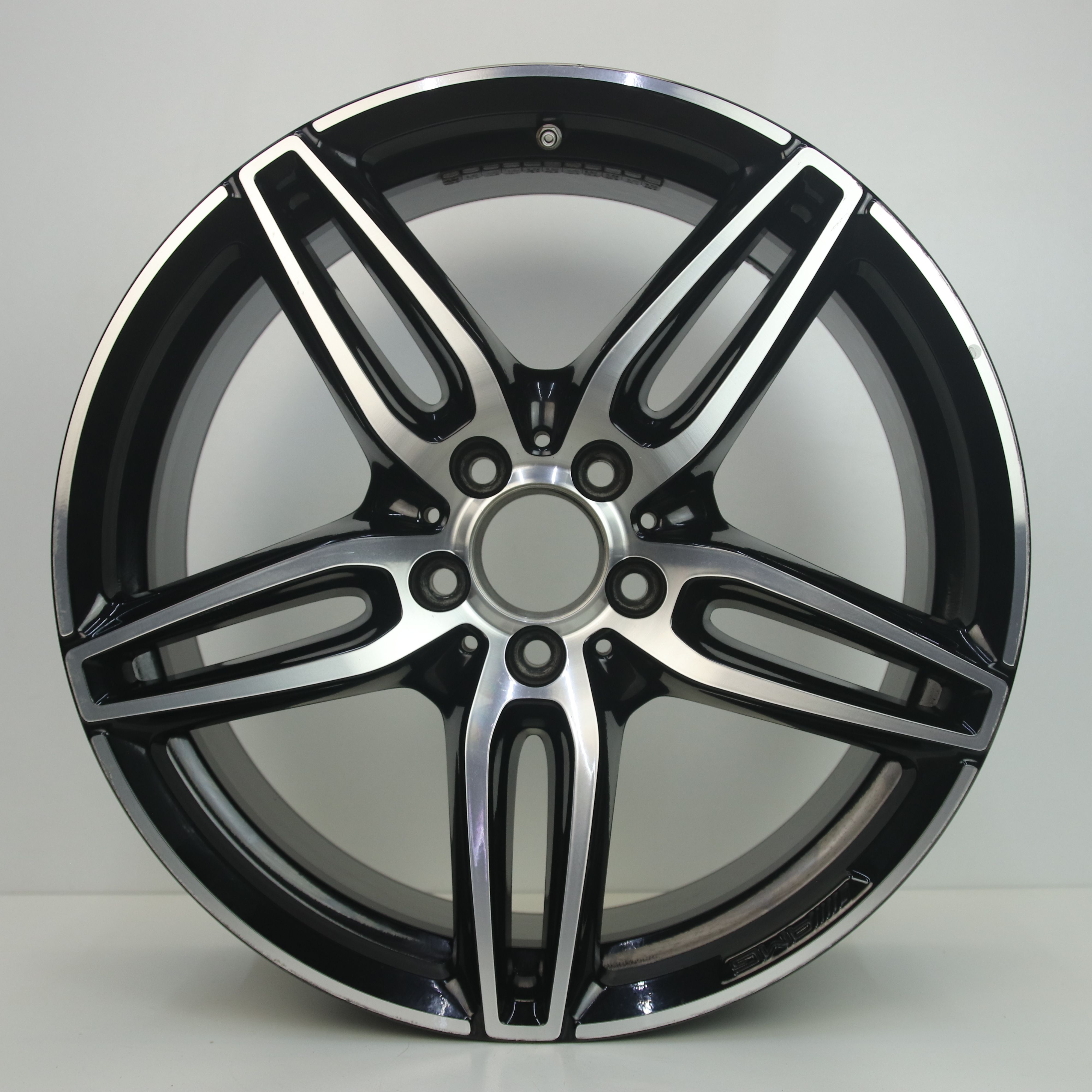 OS1007590 Originele 19 inch lichtmetalen Mercedes-Benz E-klasse AMG velgen (Breedset) 8.00X19 5X112 ET43.0 NB66.60 Zwart gepolijst