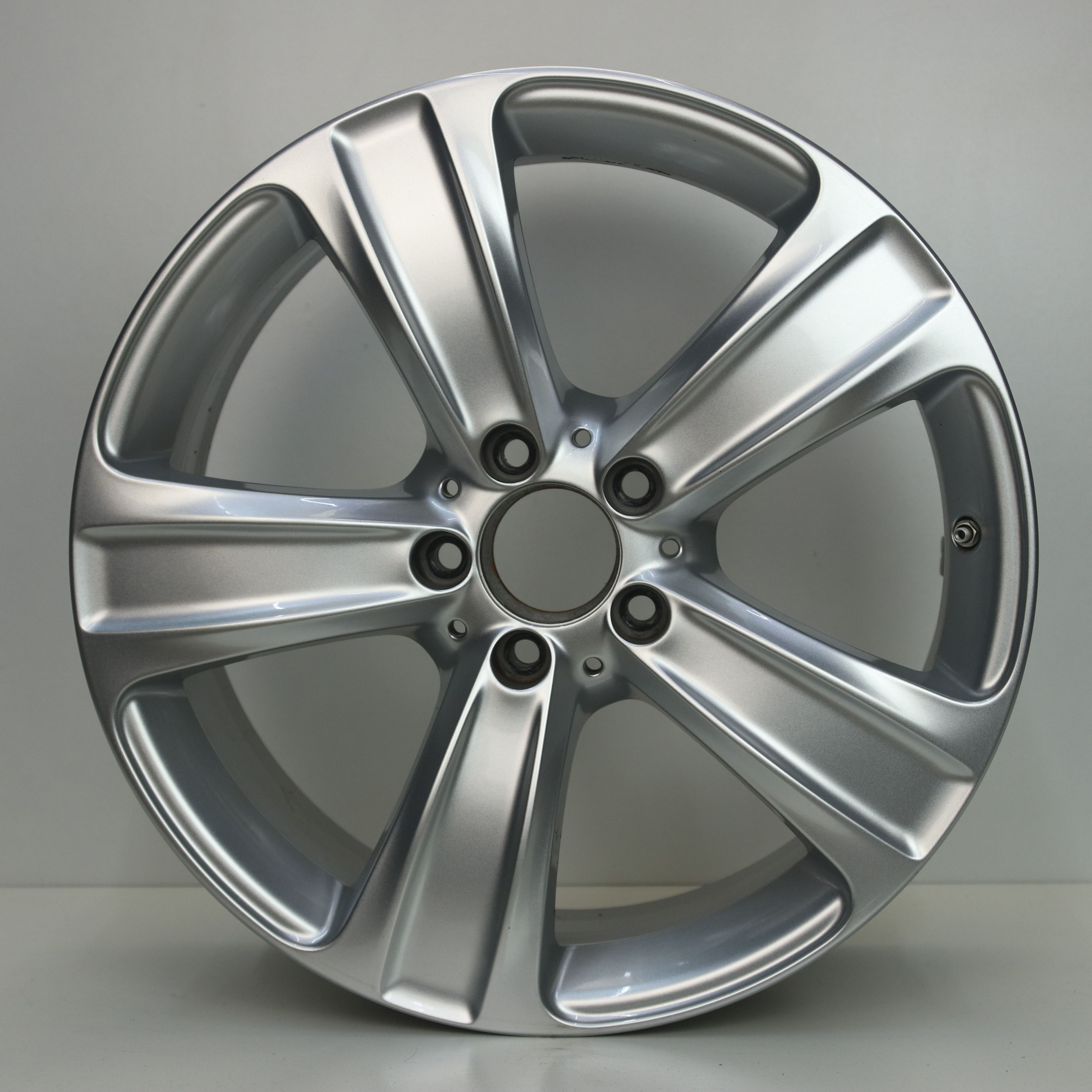 OS1007614 Originele 18 inch lichtmetalen Mercedes-Benz GLC velgen 8.00X18 5X112 ET38.0 NB66.60 Zilver