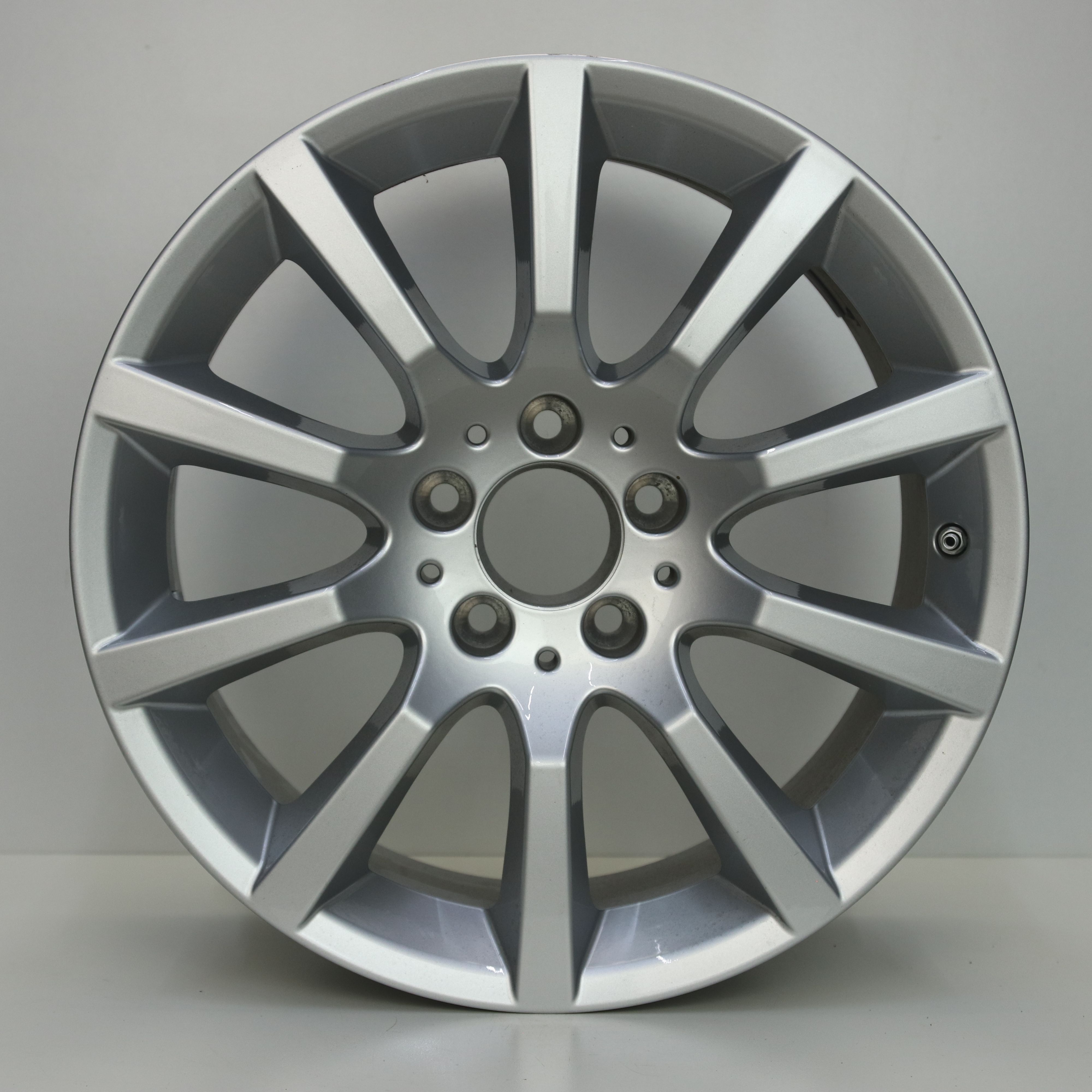 OS1007348 Originele 17 inch lichtmetalen Mercedes-Benz SLK-klasse velgen (Breedset) 7.50X17 5X112 ET42.0 NB66.60 Zilver